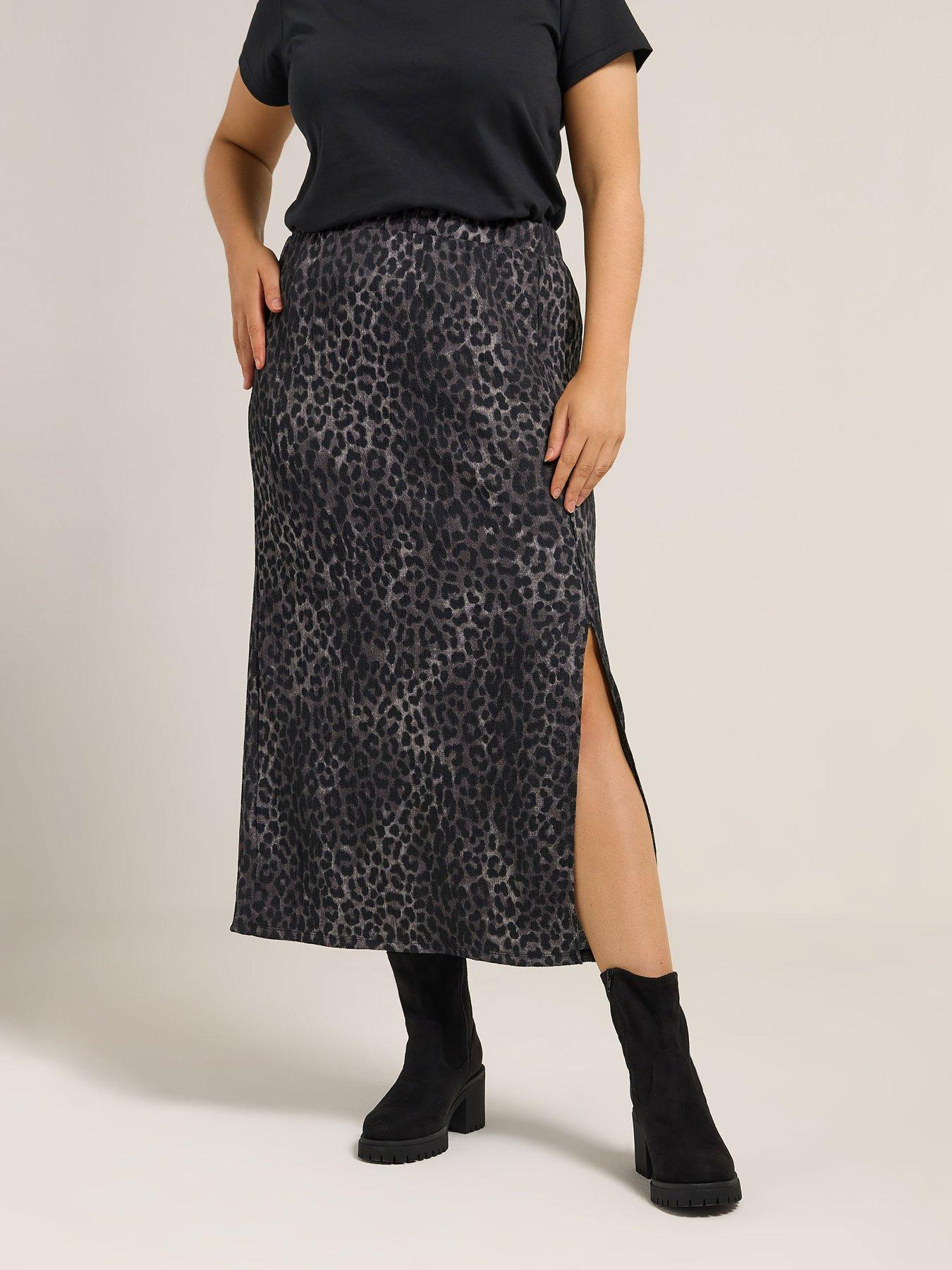 yours-curve-textured-tube-skirt-grey