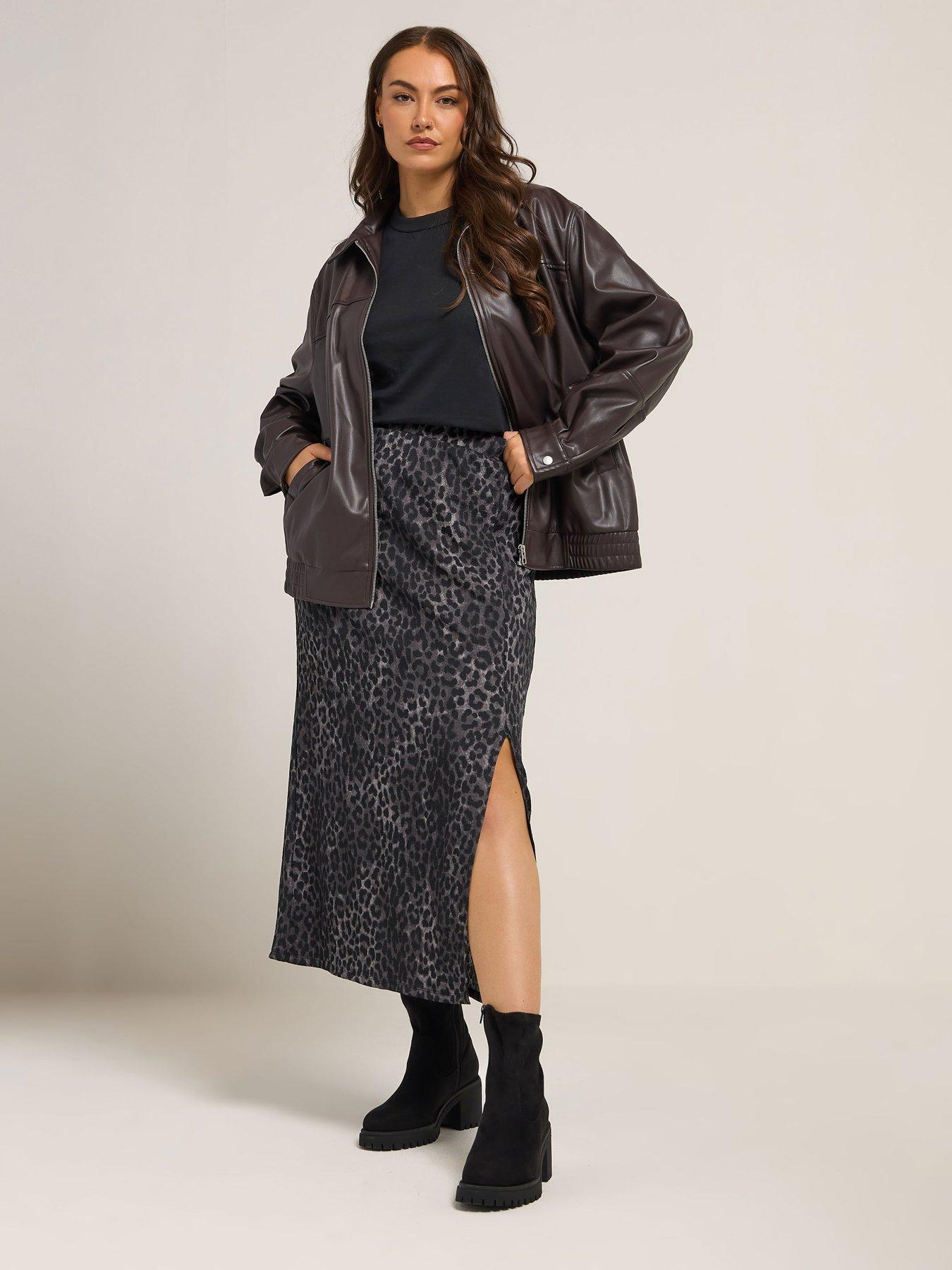 yours-curve-textured-tube-skirt-greyback