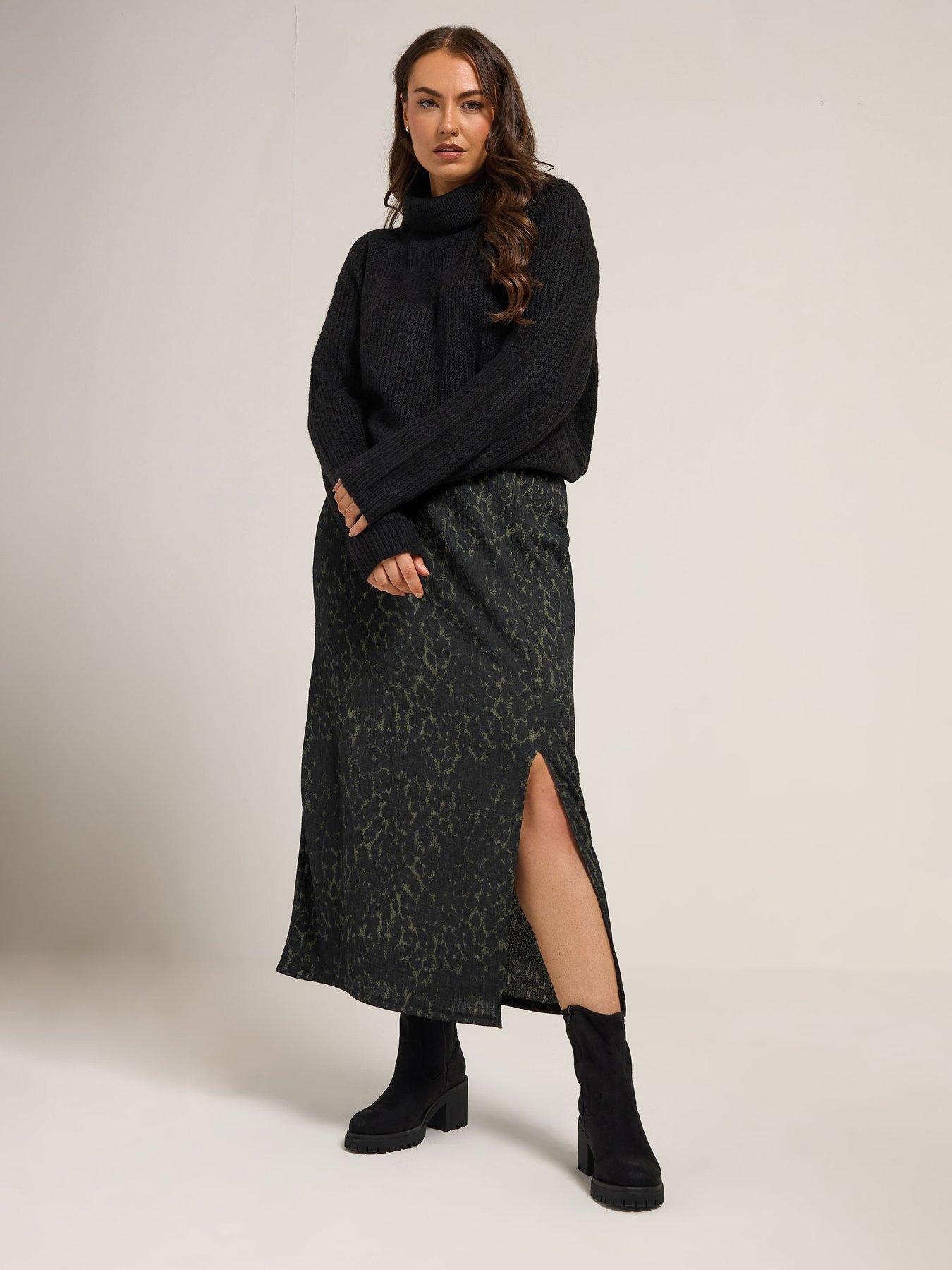 Image 3 of 4 of Yours Curve Textured Tube Skirt - Green