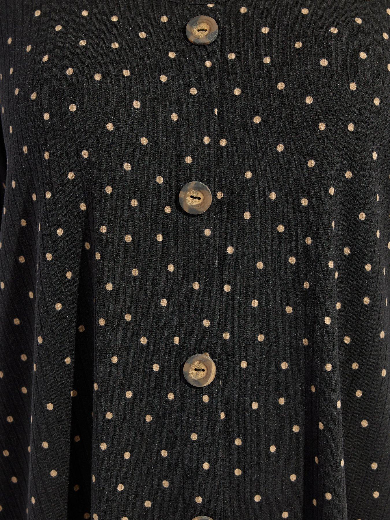 Image 4 of 4 of Yours Curve Rib Button Swing Top - Black