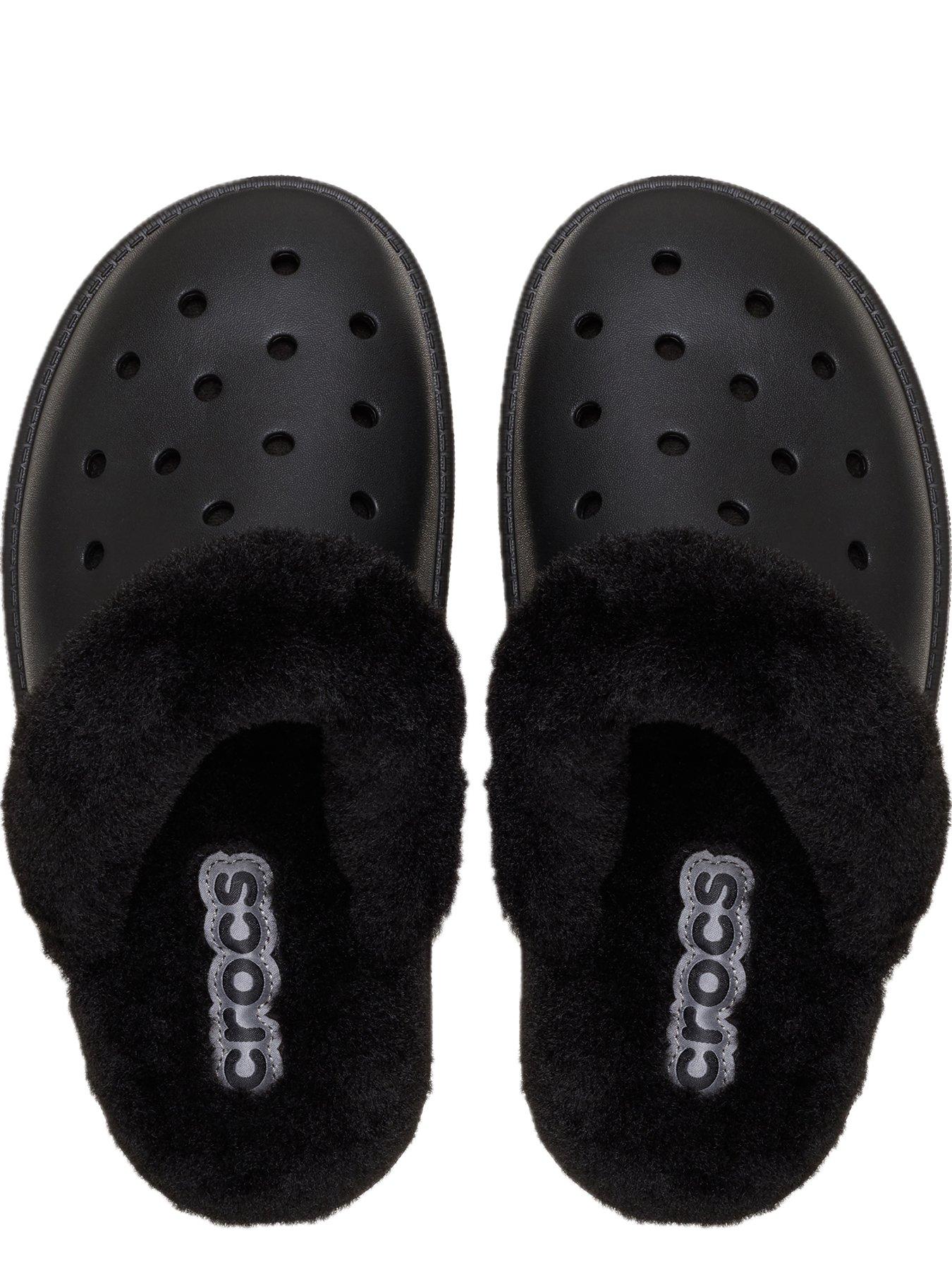 crocs-crocs-mens-classic-fuzz-scuff-slipperoutfit