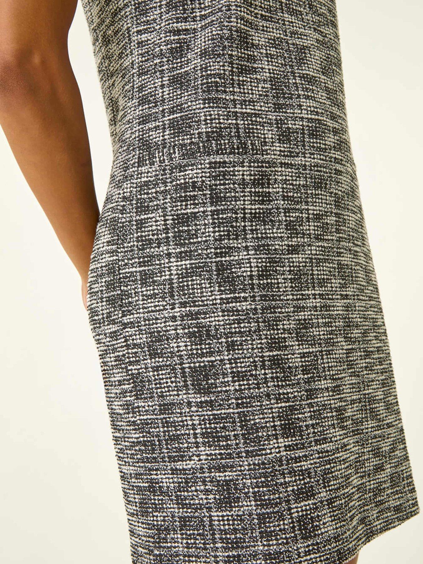 roman-textured-stretch-shift-dress-blackdetail