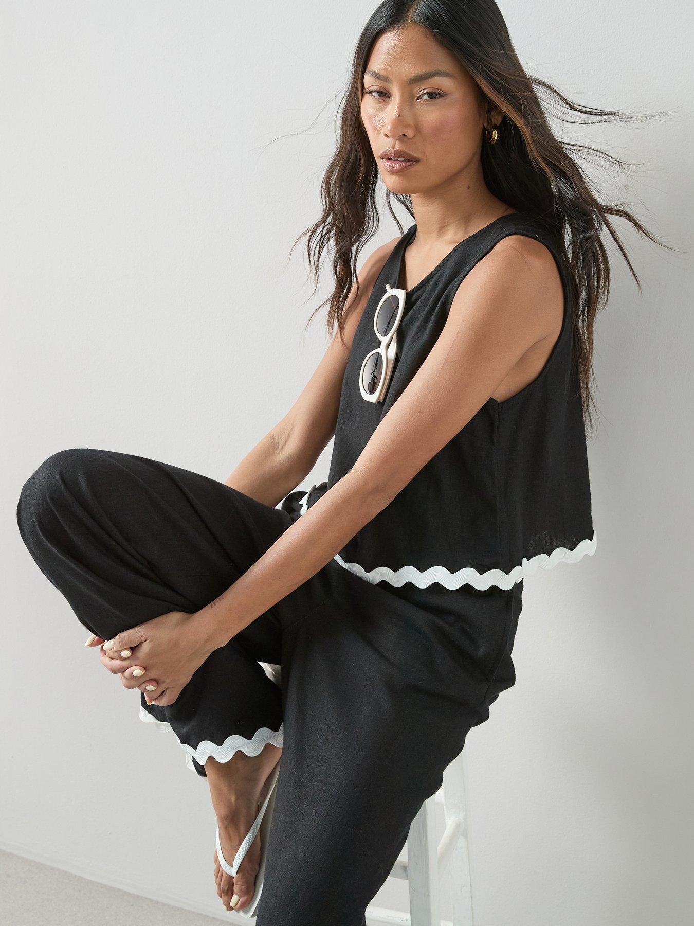 Image 5 of 7 of The Very Collection Linen Blend Rik Rak Trouser Co-Ord - Black