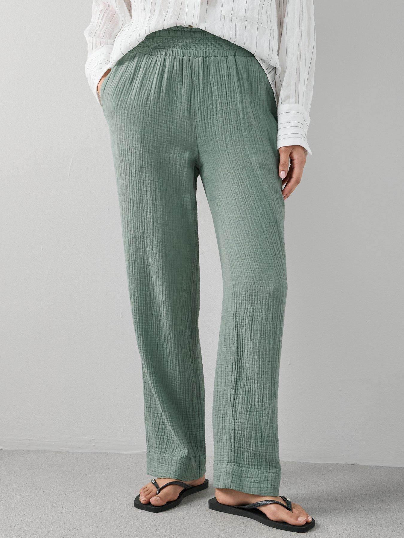 Image 4 of 7 of The Very Collection Crinkle Straight Leg Trouser - Khaki