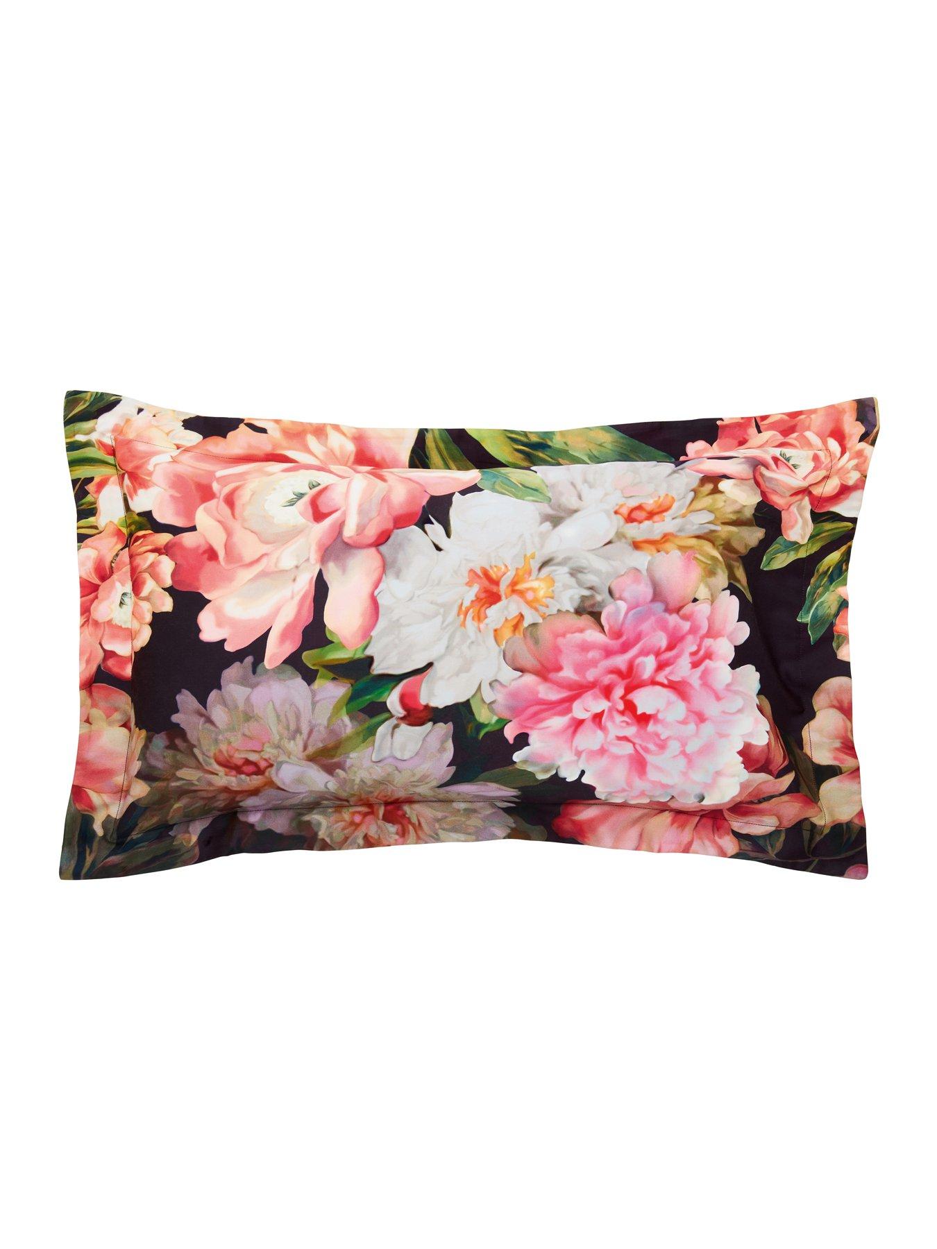 ted-baker-painted-posy-duvet-cover-set-navyoutfit