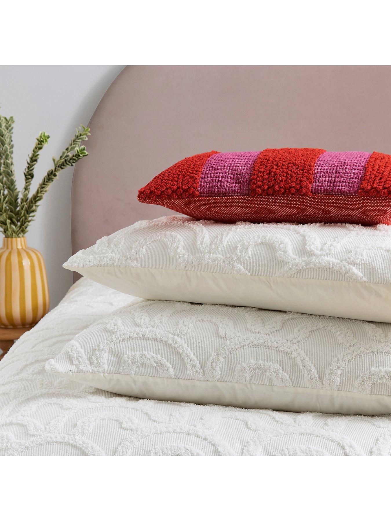 helena-springfield-isla-cushion-30x50-cmback
