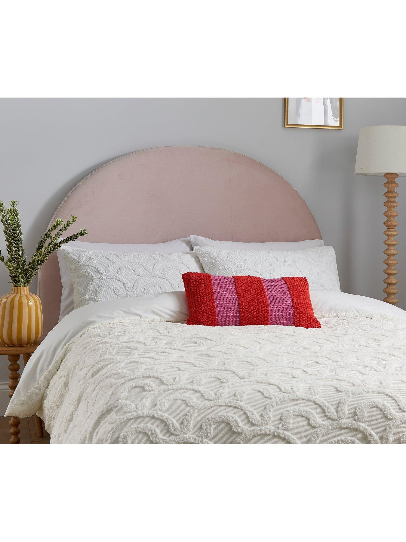 helena-springfield-isla-cushion-30x50-cmoutfit