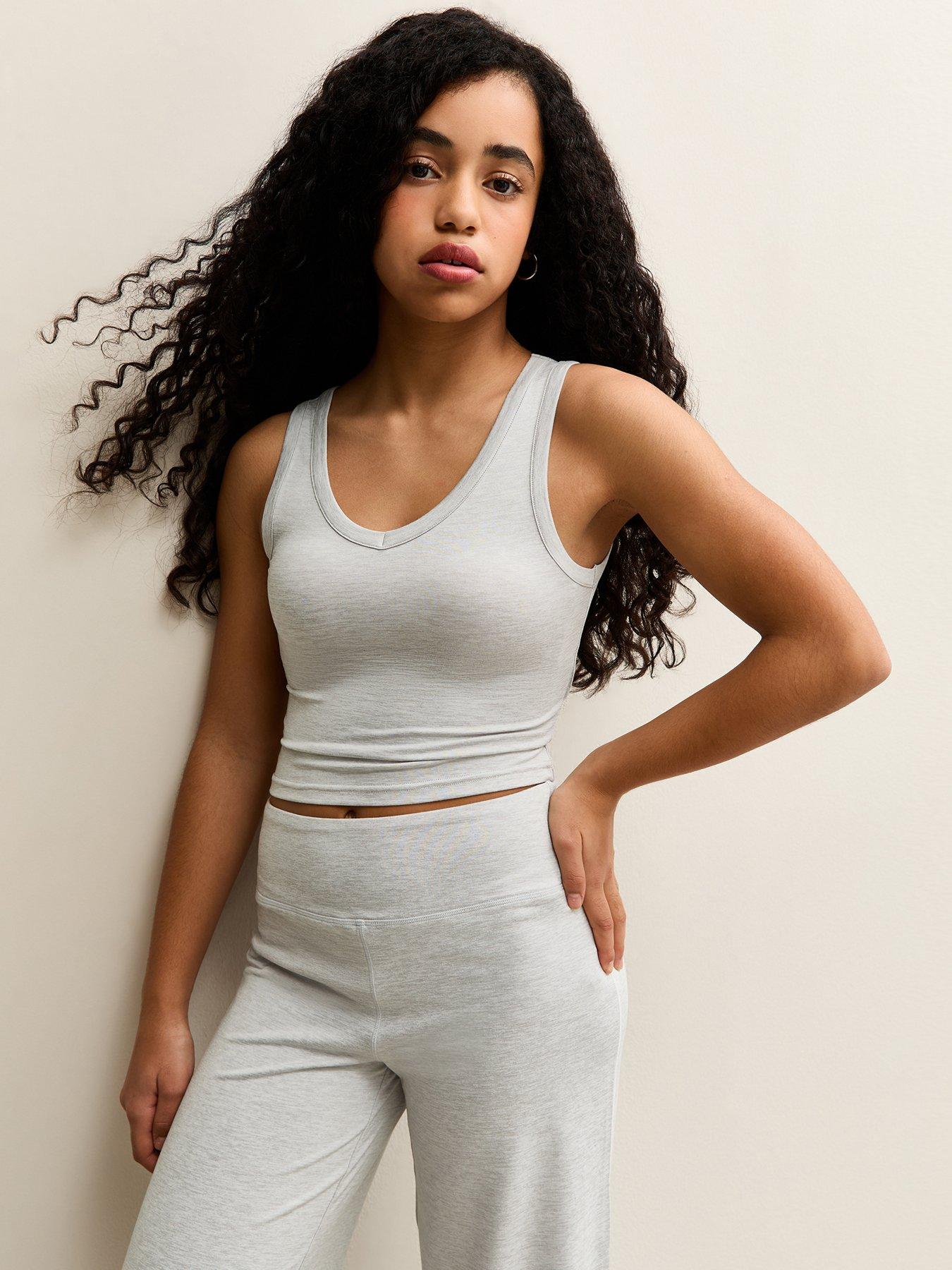 New Look 915 Stretchy V Neck Tank Top - Grey