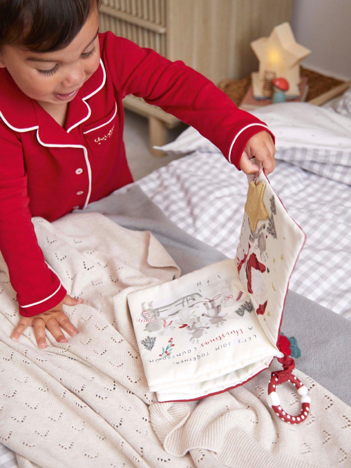 mamas-papas-act-book-sprinkle-of-xmasback