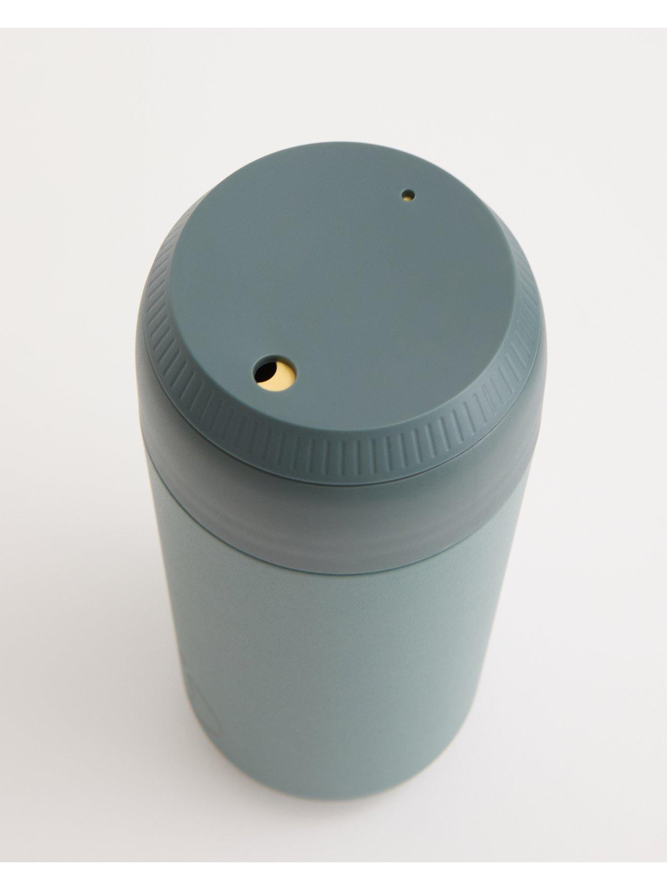 chillys-series-2-coffeenbspcup-500ml-pine-greenoutfit