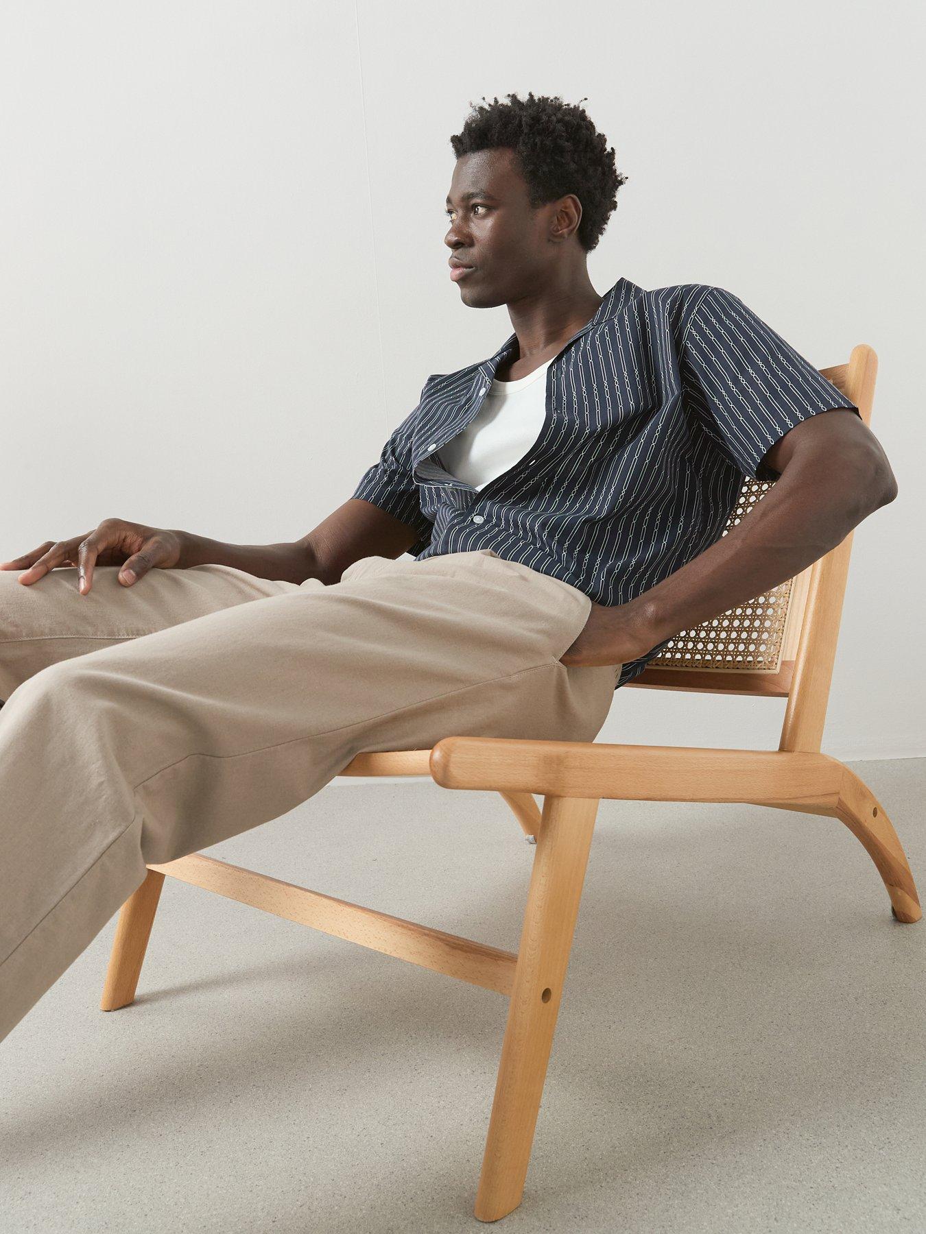 Image 5 of 7 of The Very Collection Printed Short Sleeve Shirt With Stretch - Navy