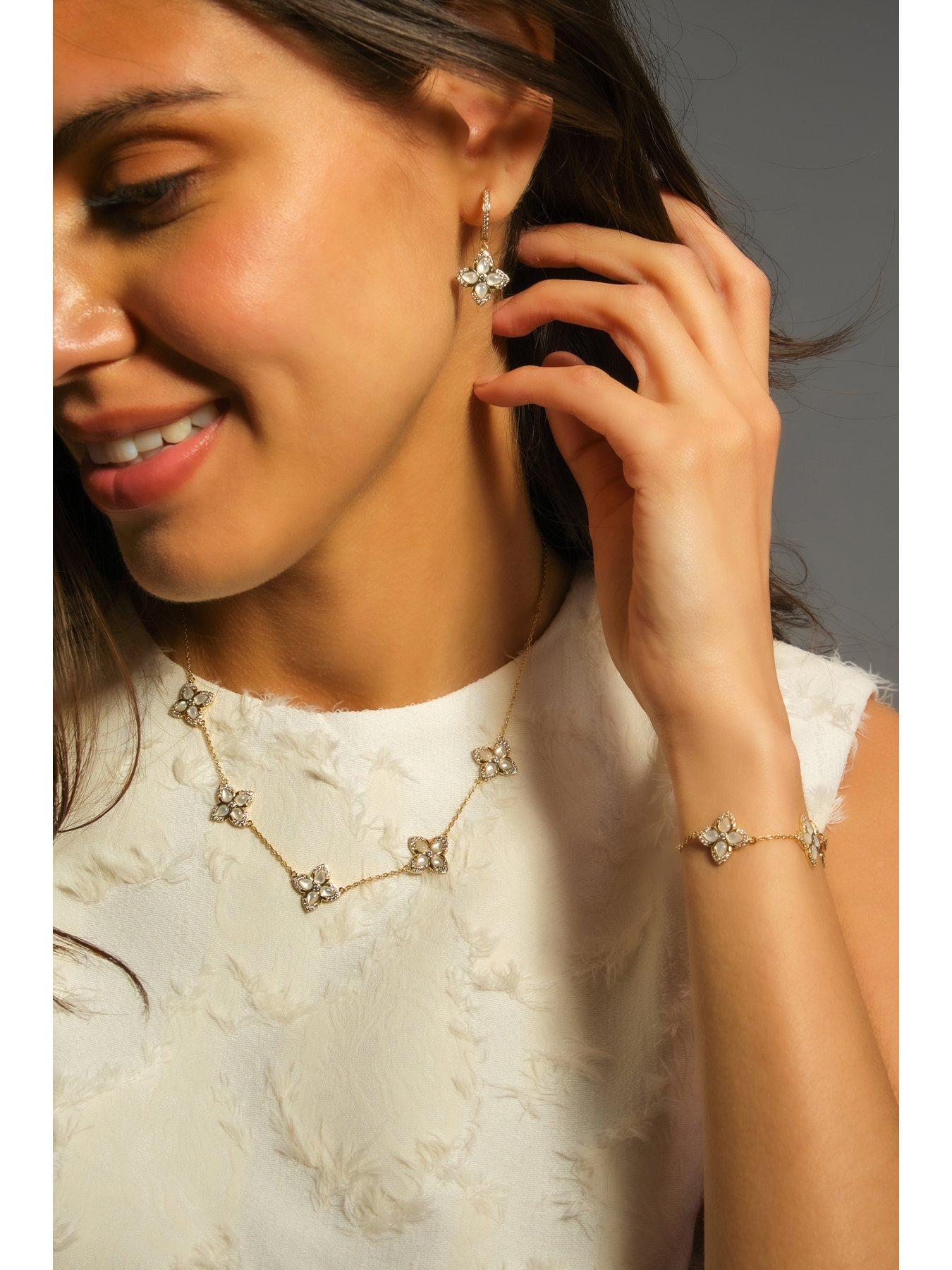 jon-richard-jon-richard-14k-gold-plated-and-mother-of-pearl-clover-braceletstillFront