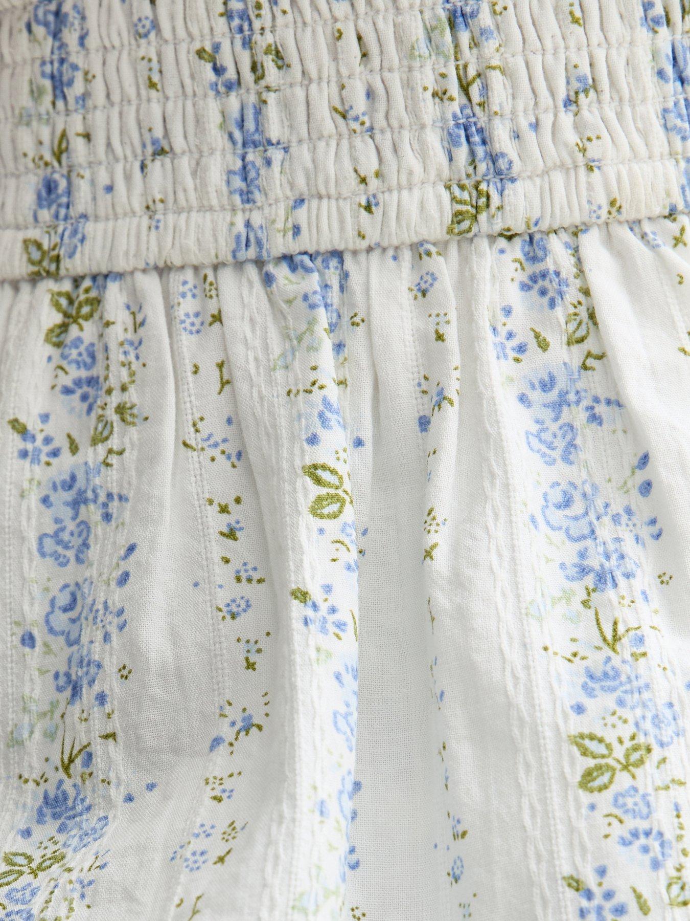 Image 5 of 5 of New Look 915 Girls Floral Rara Skort - White
