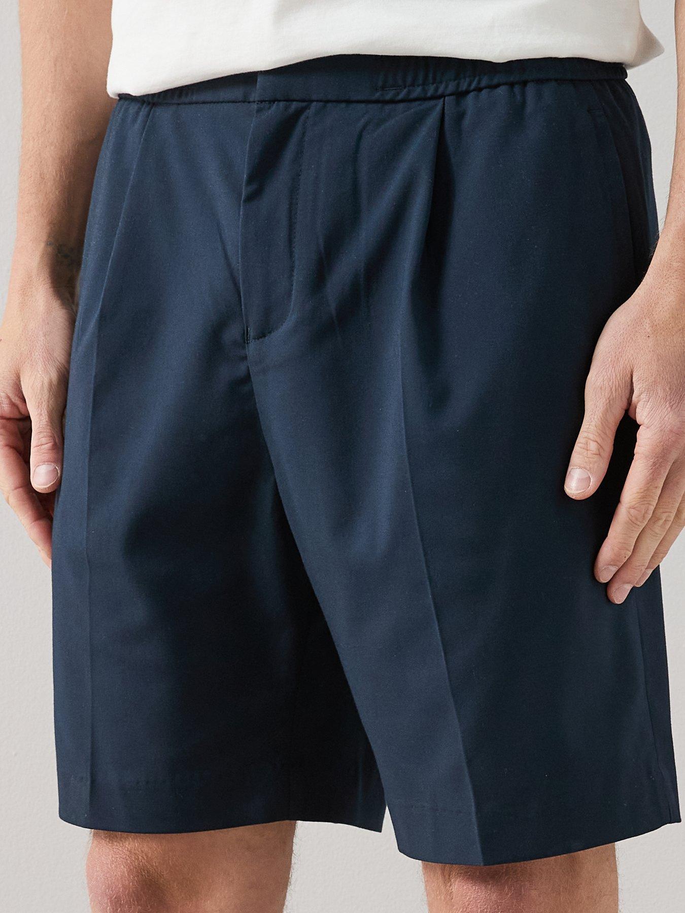 the-very-collection-pleated-shorts-navyoutfit