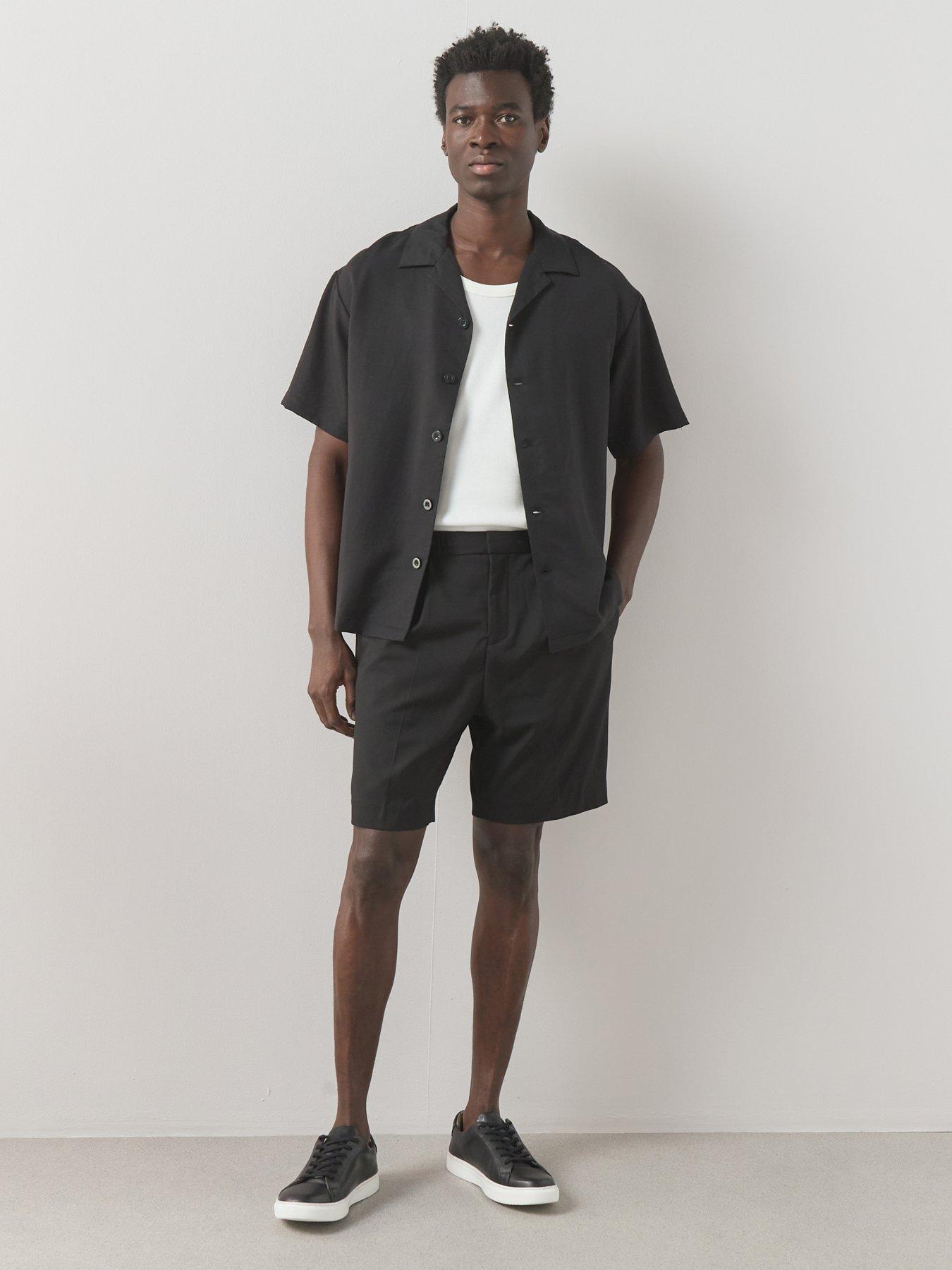 the-very-collection-pleated-shorts-blackfront