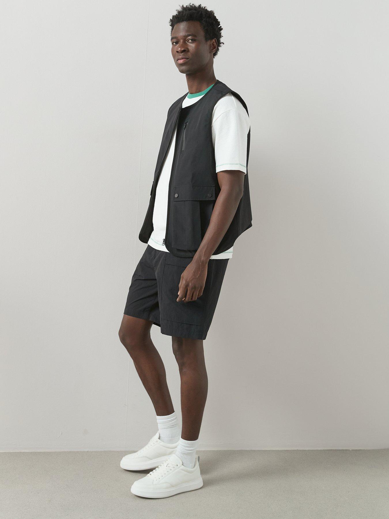 the-very-collection-tech-double-pocket-cargo-shorts-blackback