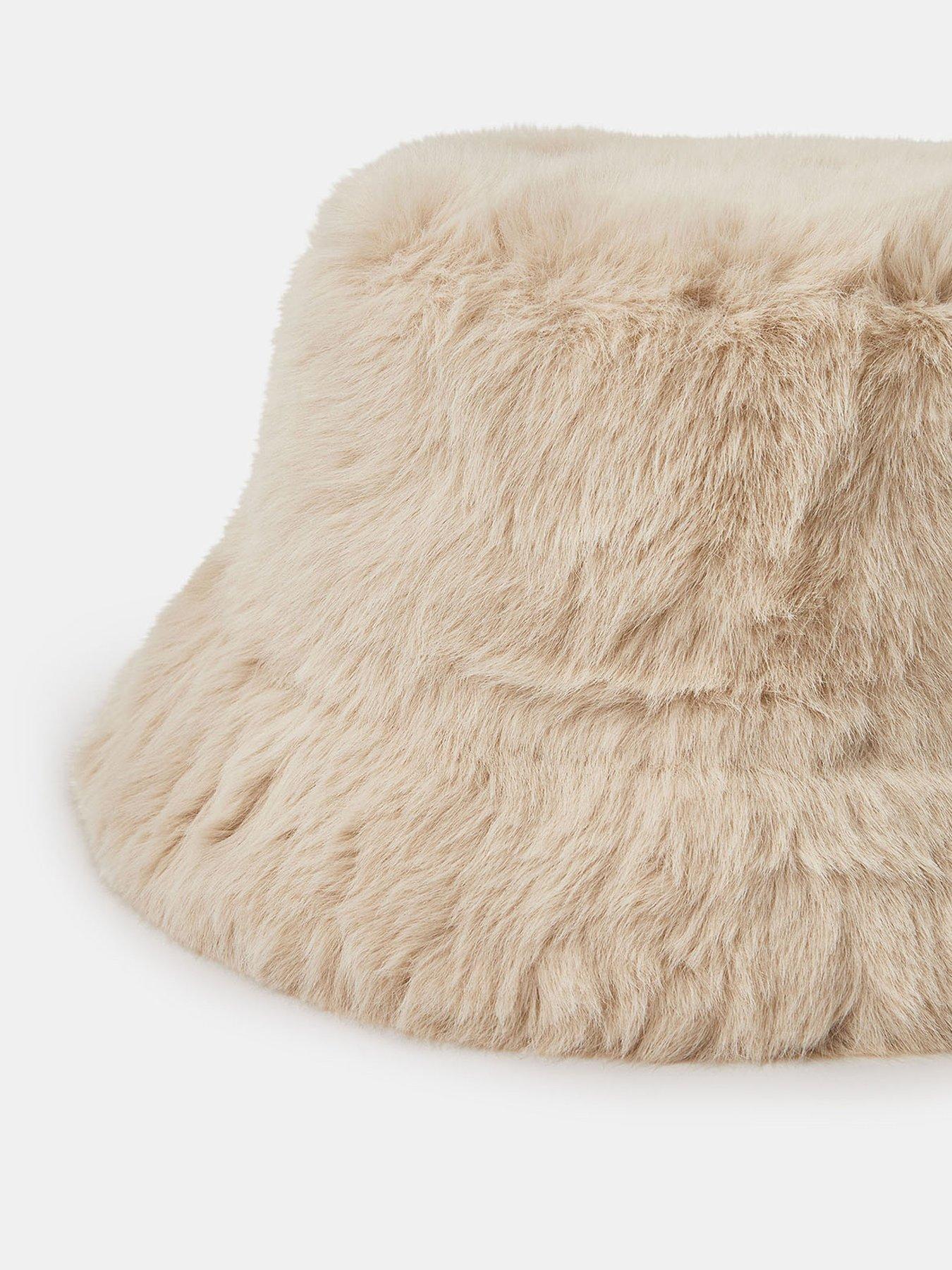 accessorize-natural-fur-hat-whiteback