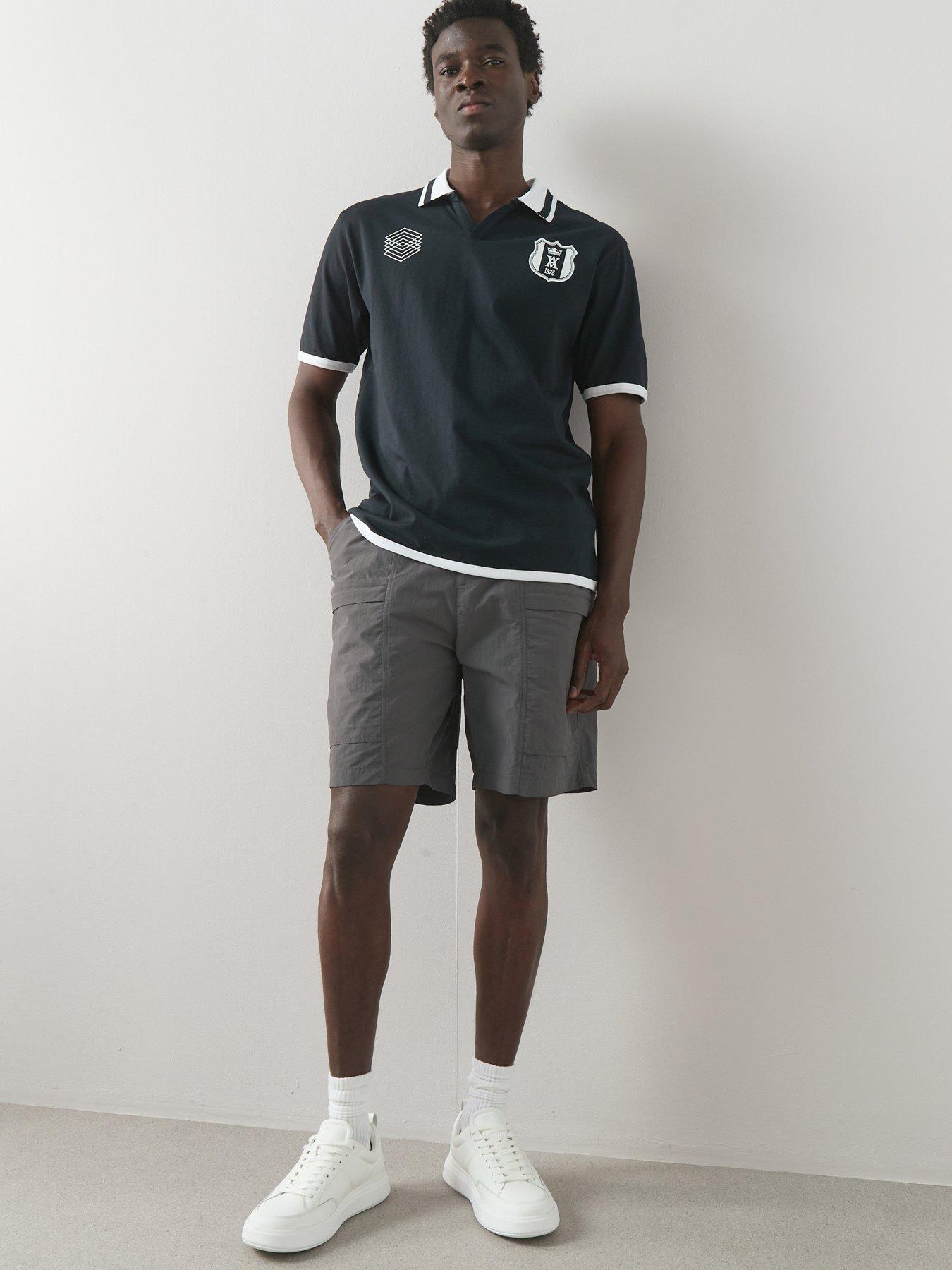the-very-collection-tech-double-pocket-cargo-shorts-greyfront