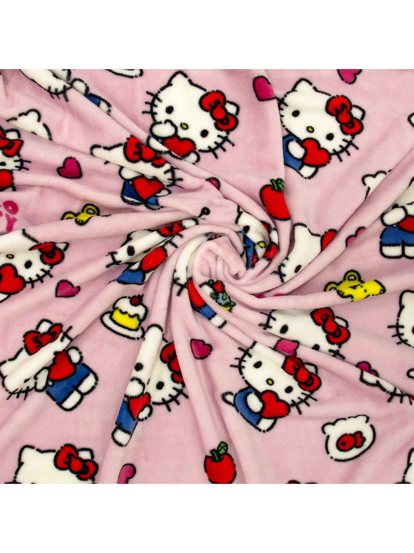 hello-kitty-hello-kitty-rotary-fleece-blanketdetail