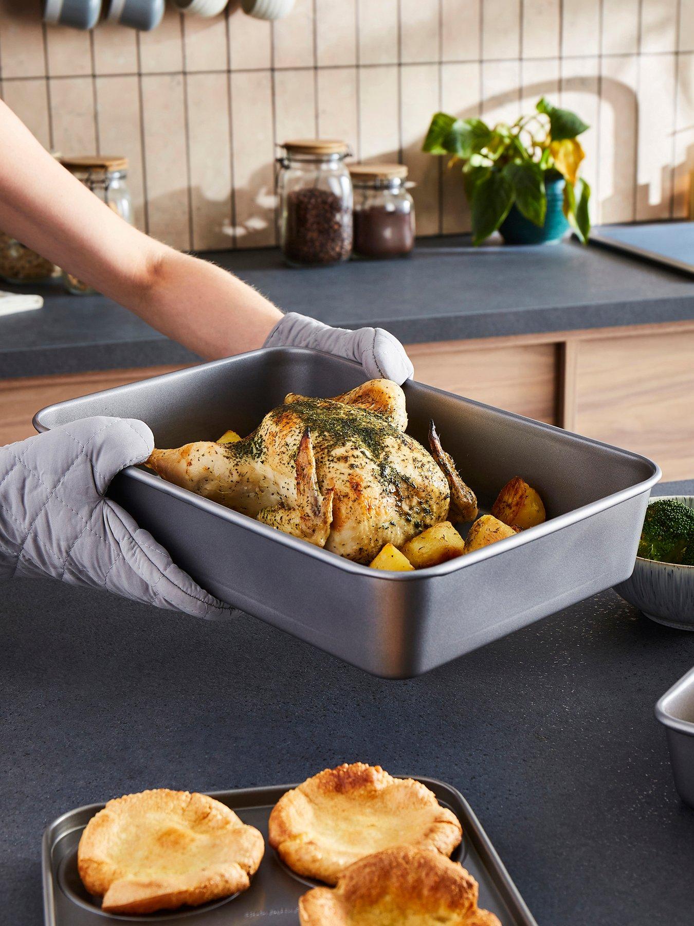 Image 3 of 5 of Morphy Richards Oven Tray And Roasting Tin Set