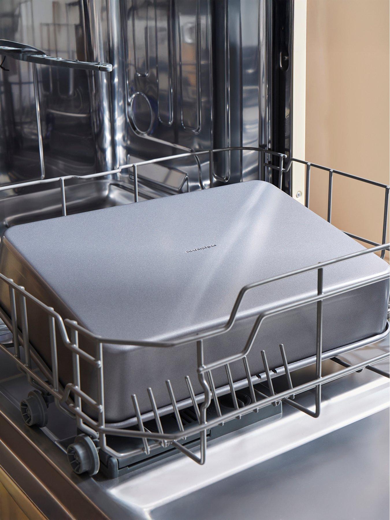 Image 4 of 5 of Morphy Richards Oven Tray And Roasting Tin Set