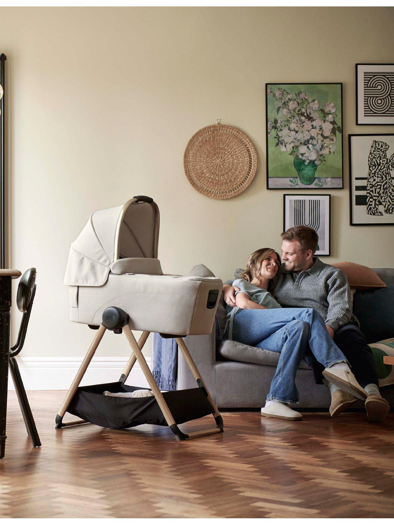 Image 4 of 7 of Mamas & Papas Essential Kit - Ocarro&sup2; Shell (Inc Pushchair, Carrycot, Adaptors, Cupholder, Bag, Footmuff, Soft Toy and Blanket)