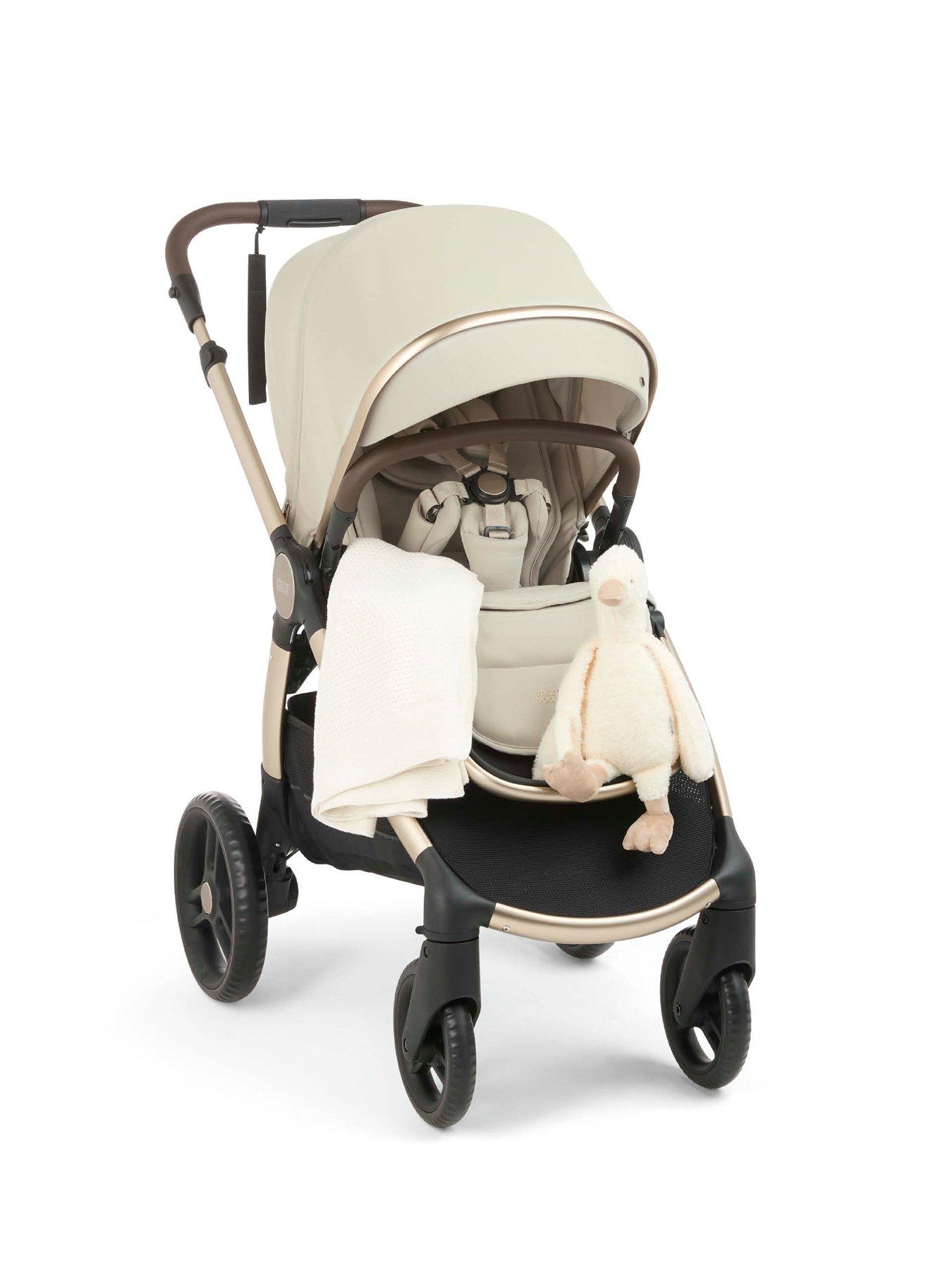 Image 6 of 7 of Mamas & Papas Essential Kit - Ocarro&sup2; Shell (Inc Pushchair, Carrycot, Adaptors, Cupholder, Bag, Footmuff, Soft Toy and Blanket)