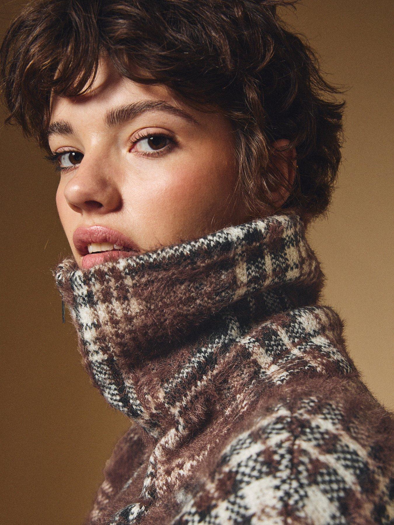 new-look-brown-fluffy-check-zip-cardigandetail