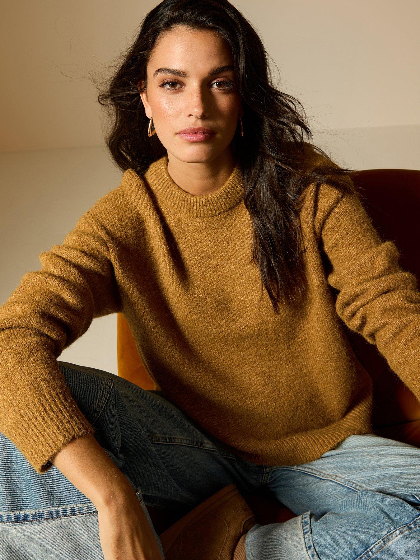 new-look-dark-yellow-crew-neck-oversized-textured-knit-jumper