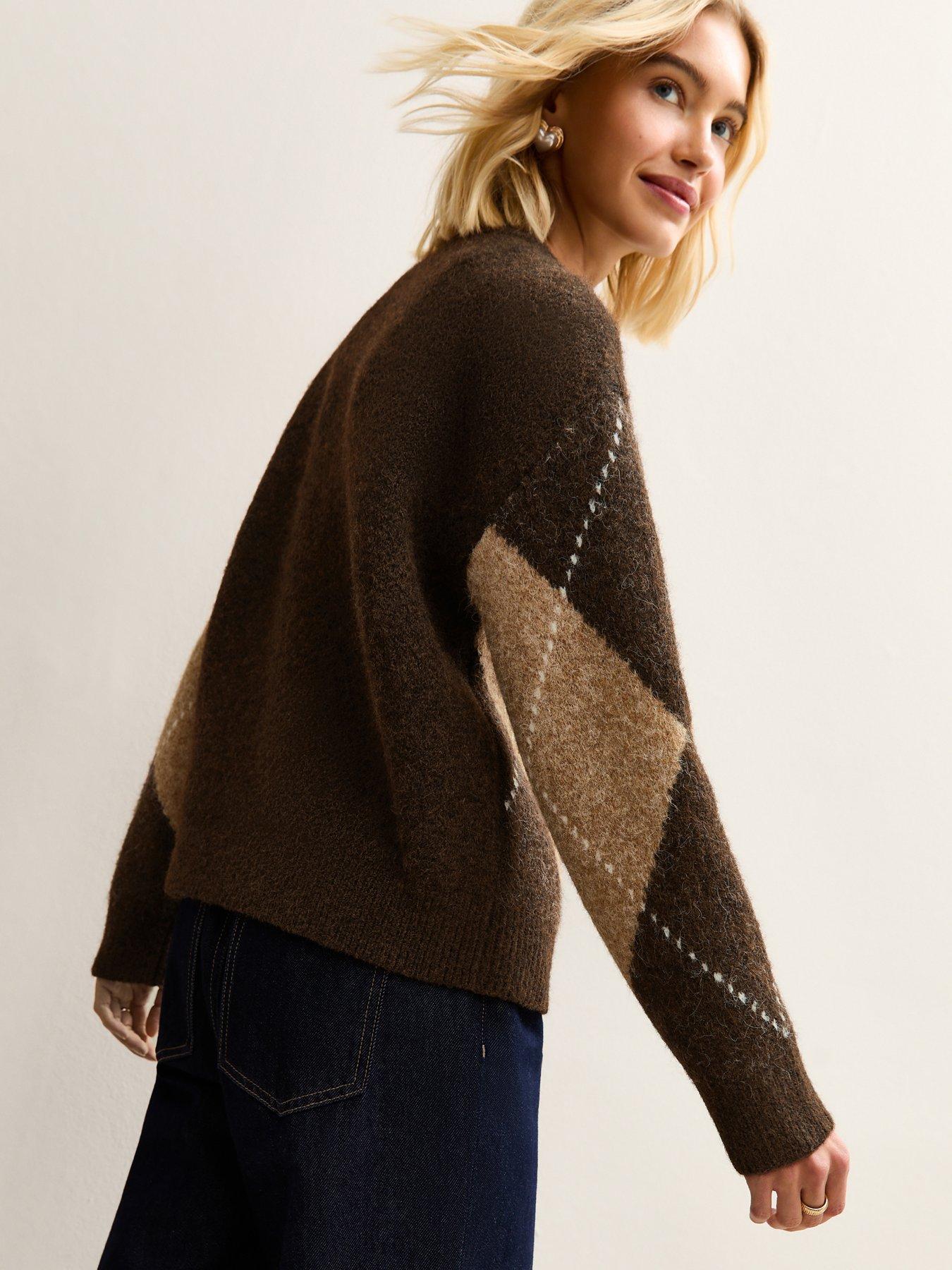 new-look-brown-argyle-pattern-crew-neck-jumperstillFront