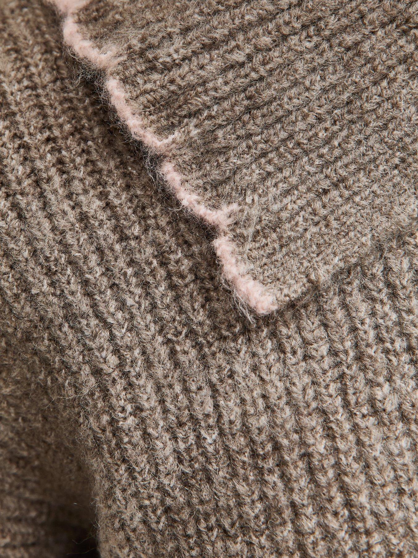 new-look-tipped-collar-jumper-browndetail