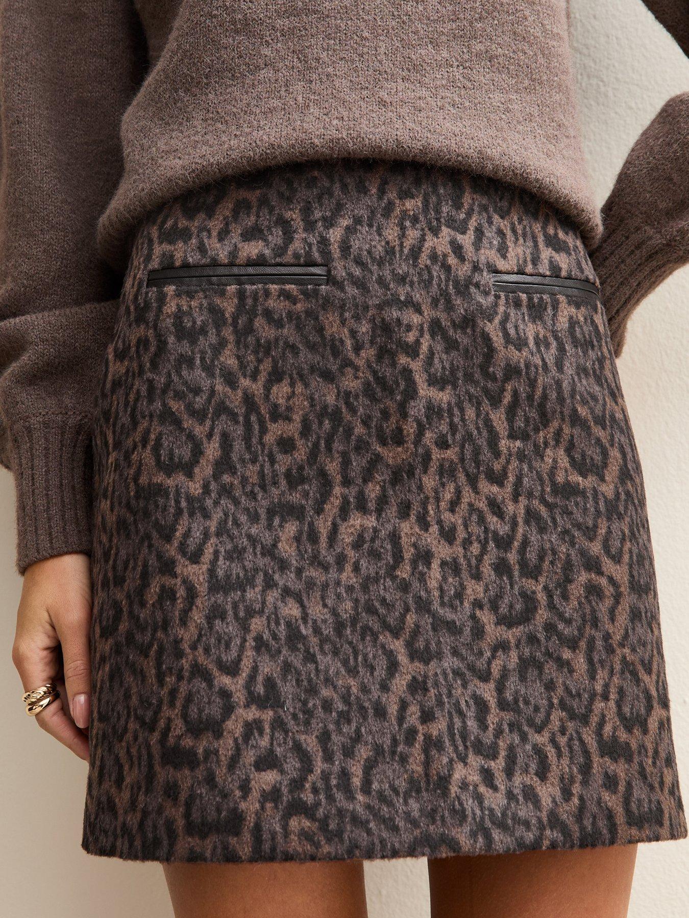 new-look-brushed-leopard-print-mini-skirt-brownoutfit