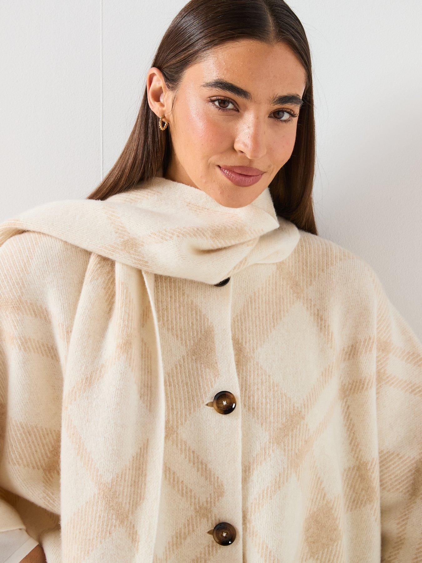 Image 5 of 6 of Barbour Vienna Knitted Cape- Beige