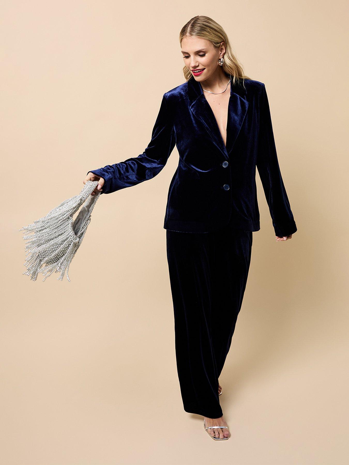 Image 3 of 5 of Little Mistress Velvet Blazer - Navy