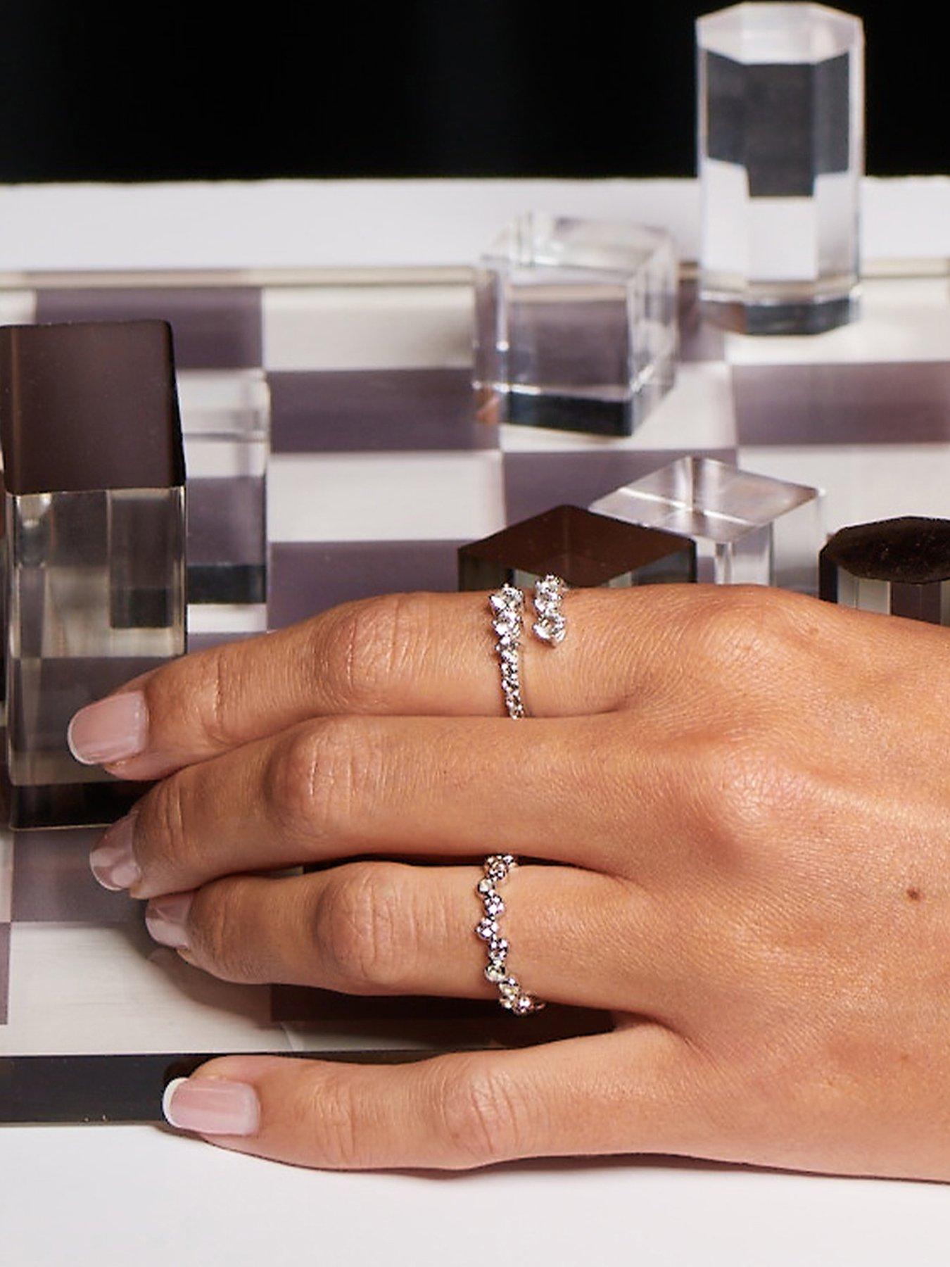 Image 5 of 5 of Hot Diamonds Tender Ring