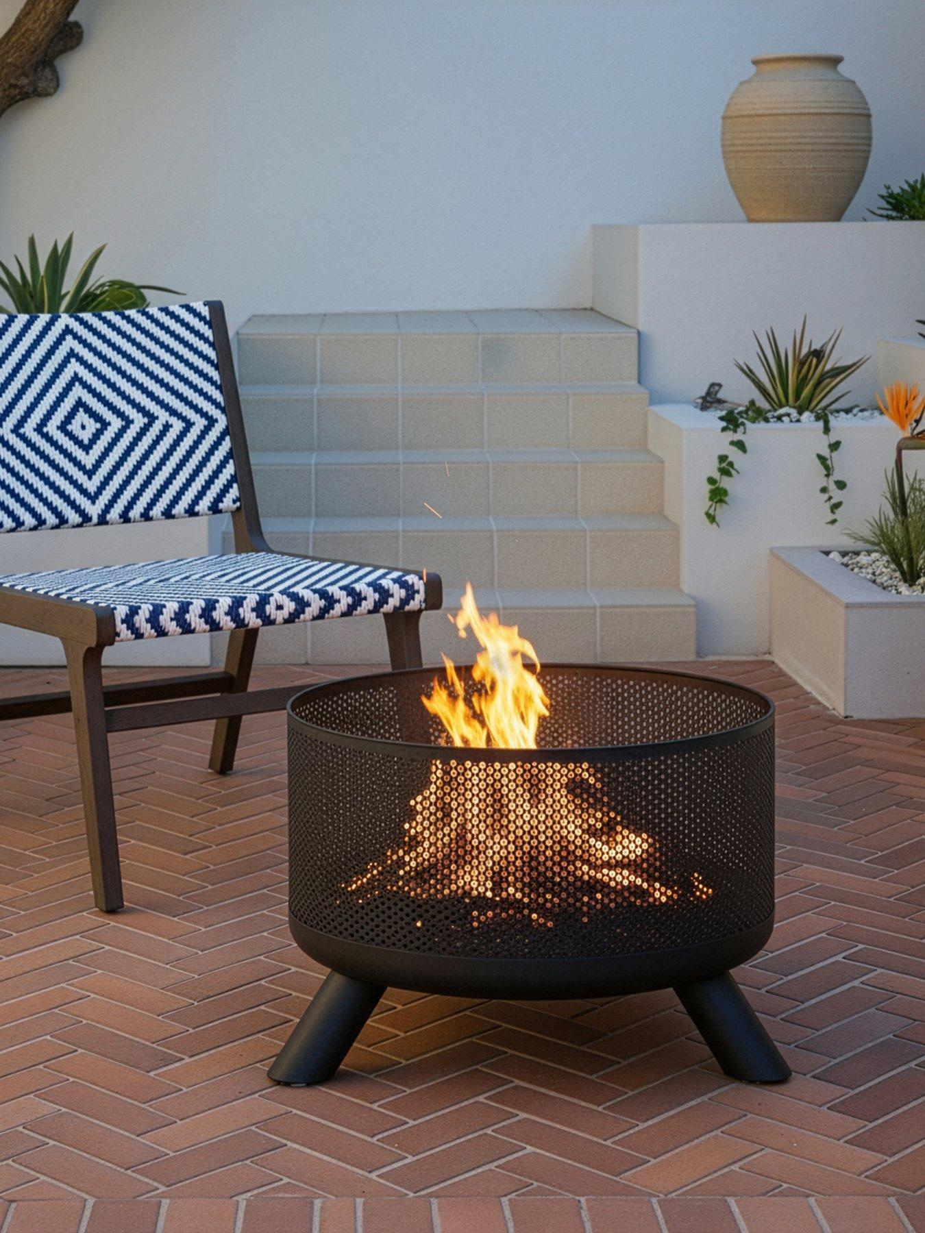 Image 1 of 5 of The Very Collection Firebowl With Mesh Screen -&nbsp;50cm Diameter