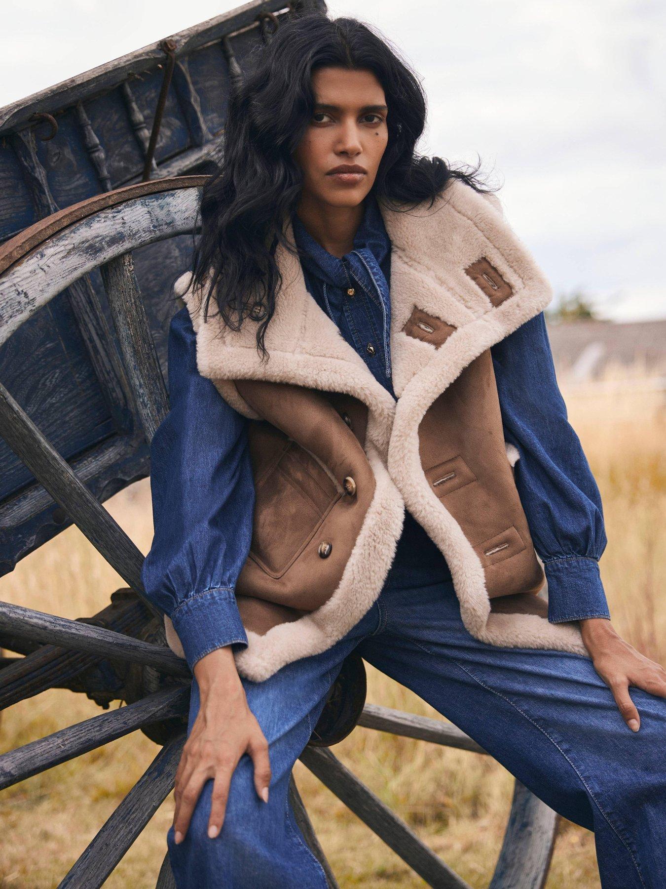 mint-velvet-tan-bonded-gilet-brownoutfit