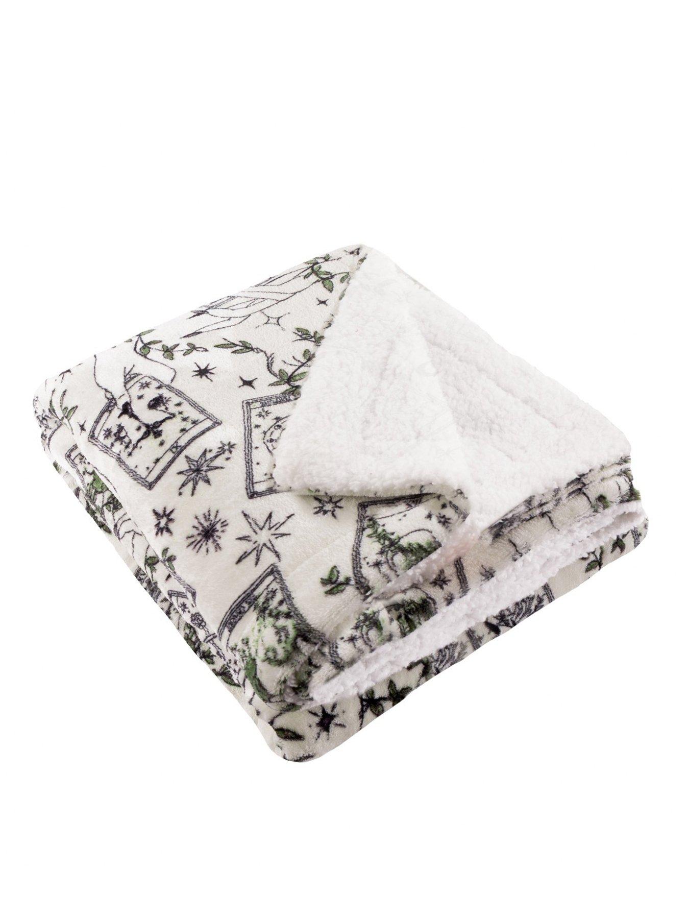 Image 3 of 6 of Furn Celestial Stories 130x180 Sherpa Throw Green