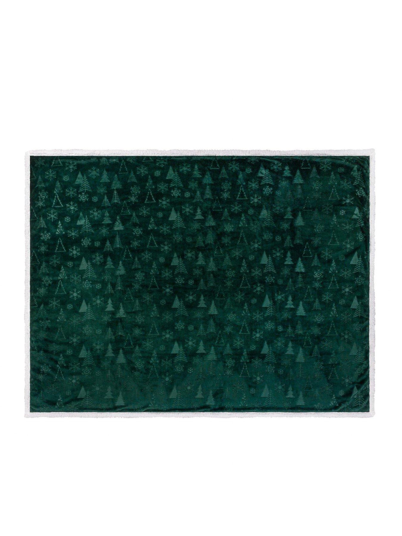 furn-festive-time-sherpa-140x180-throw-emeraldback