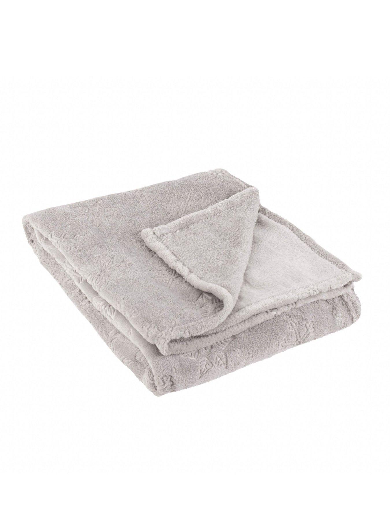 Image 4 of 6 of Furn Snowflakes 140x180 Throw Grey