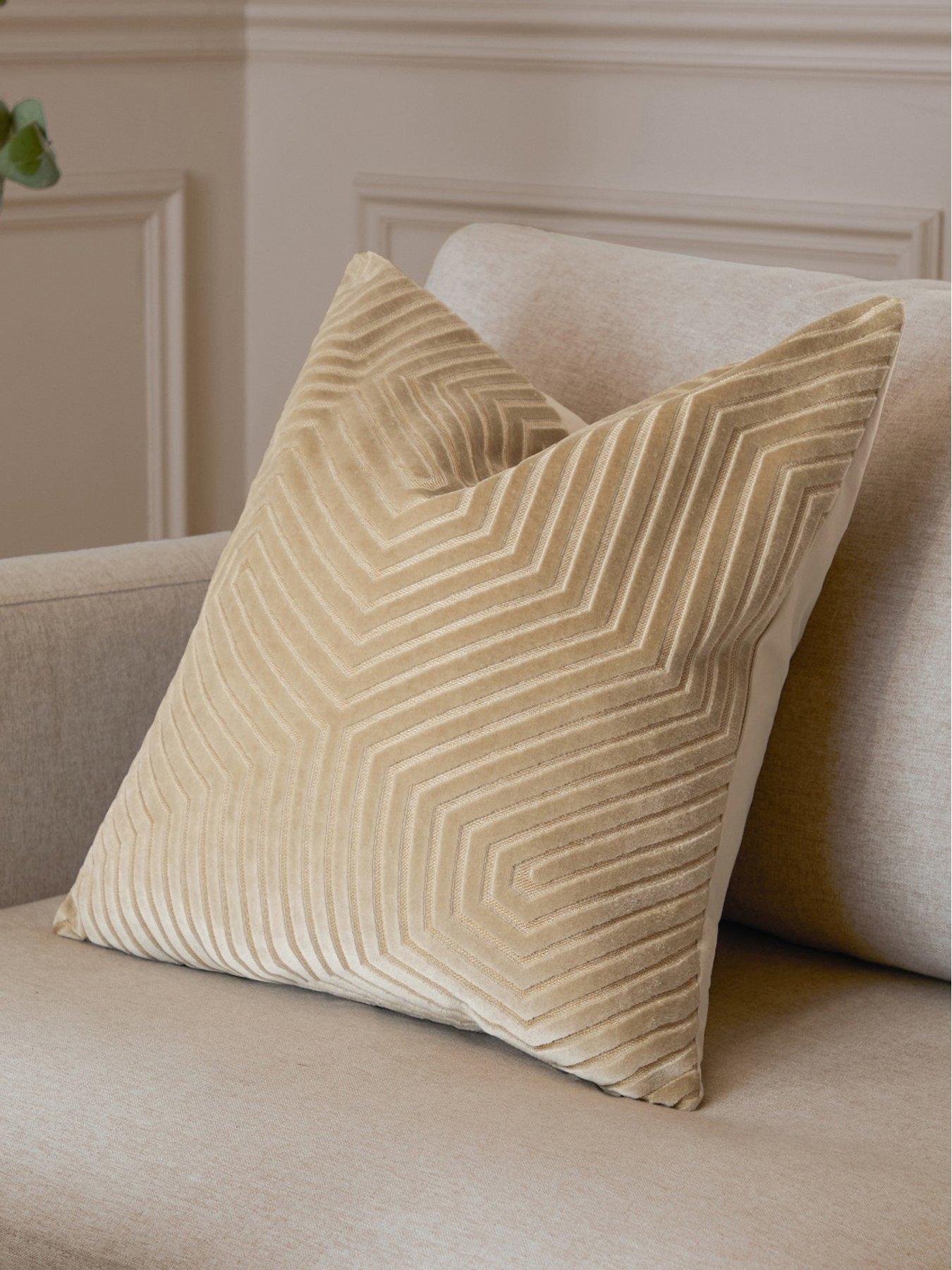 Paoletti Evoke Polyester Cushion