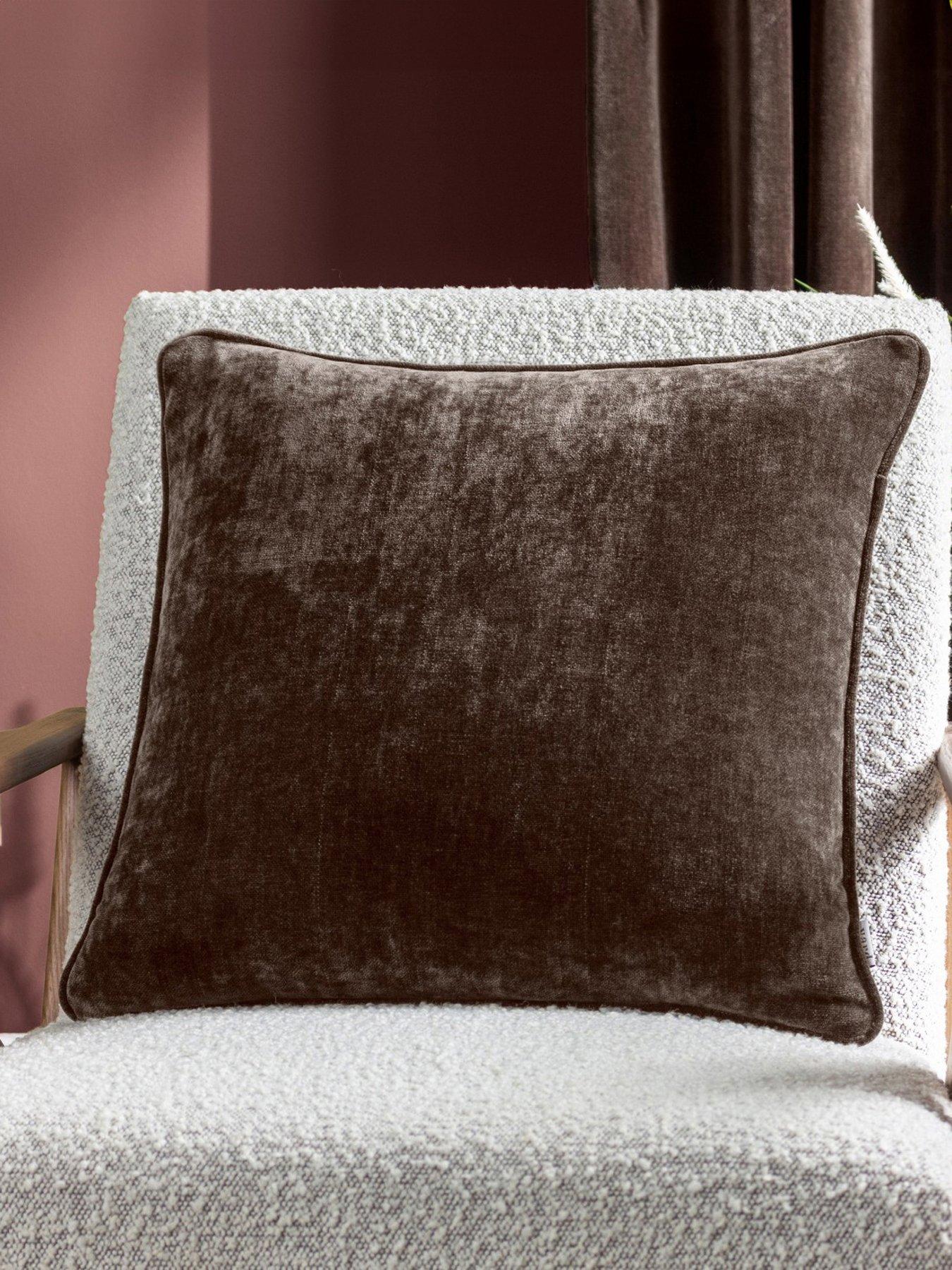 Yard Heavy Chenille 50x50 Polyester Cushion