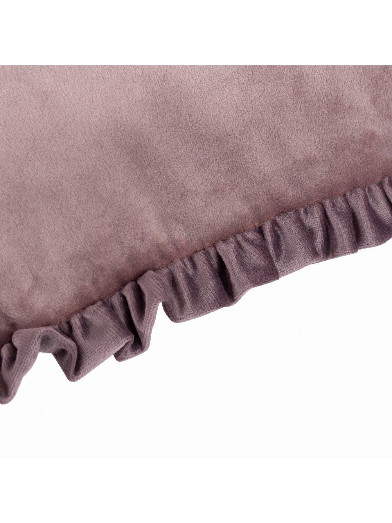 wylder-tilly-polyester-cushionoutfit