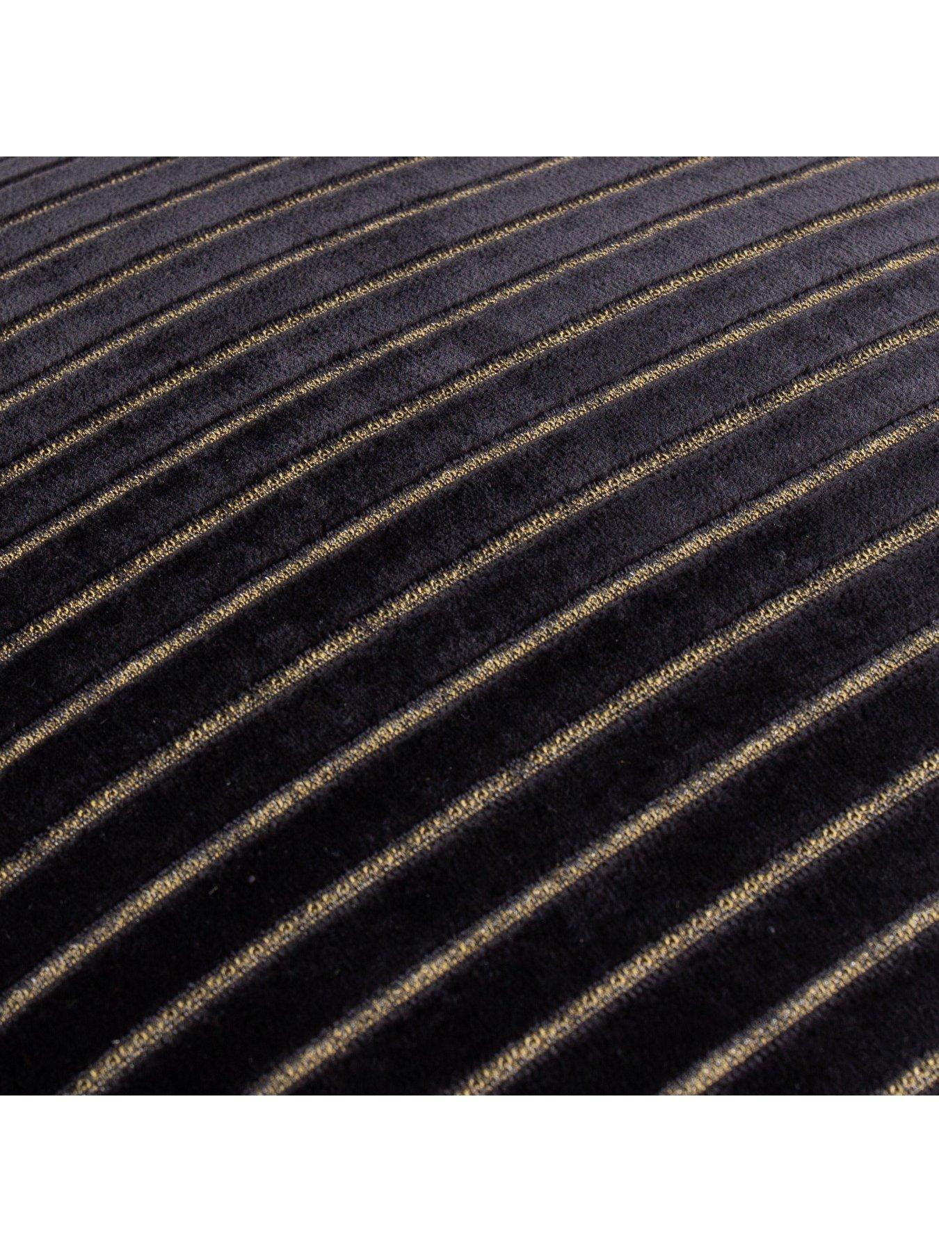 yard-savoy-stripe-50x50-cushiondetail