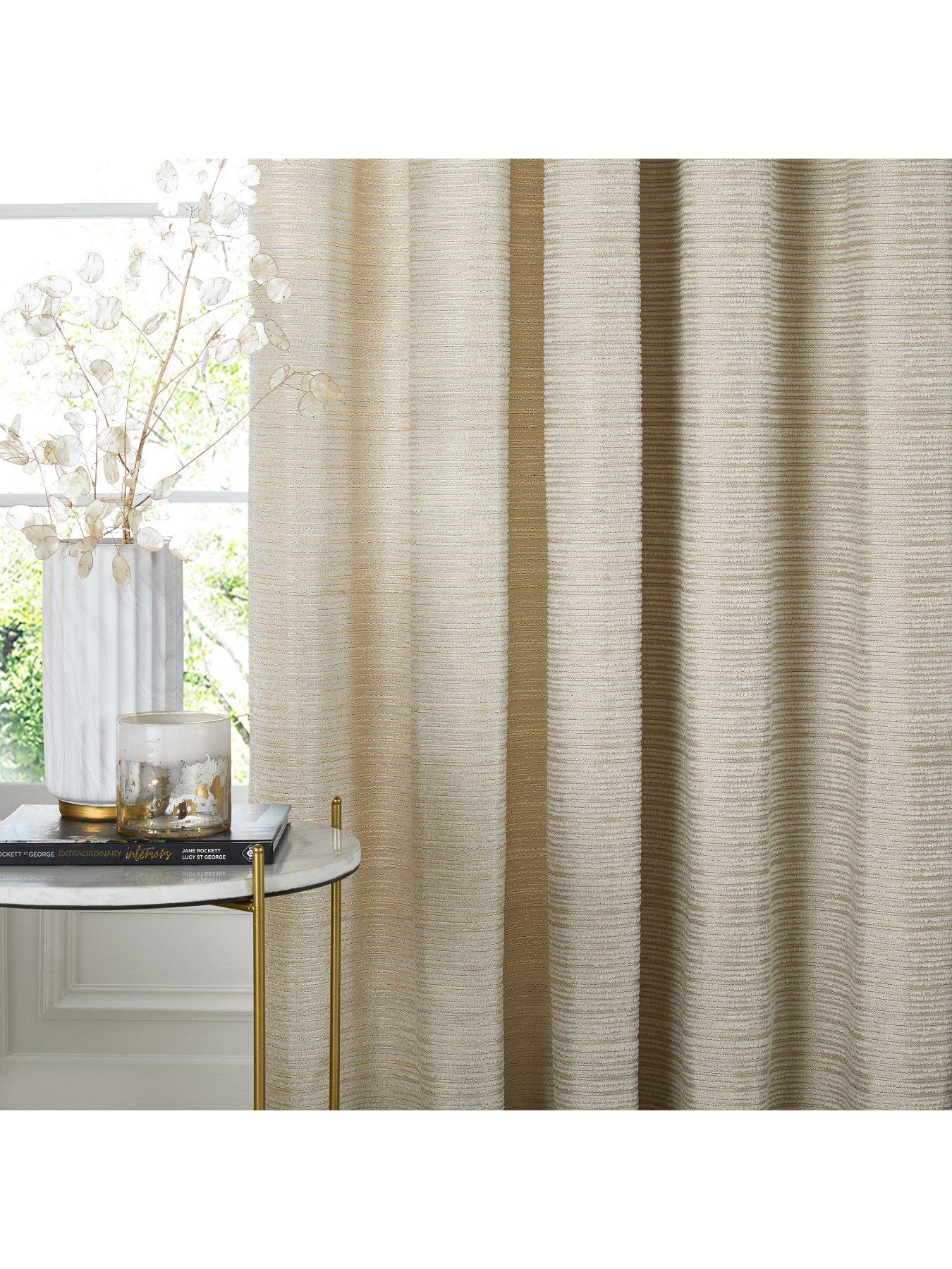 paoletti-jupiter-eyelet-curtainsoutfit