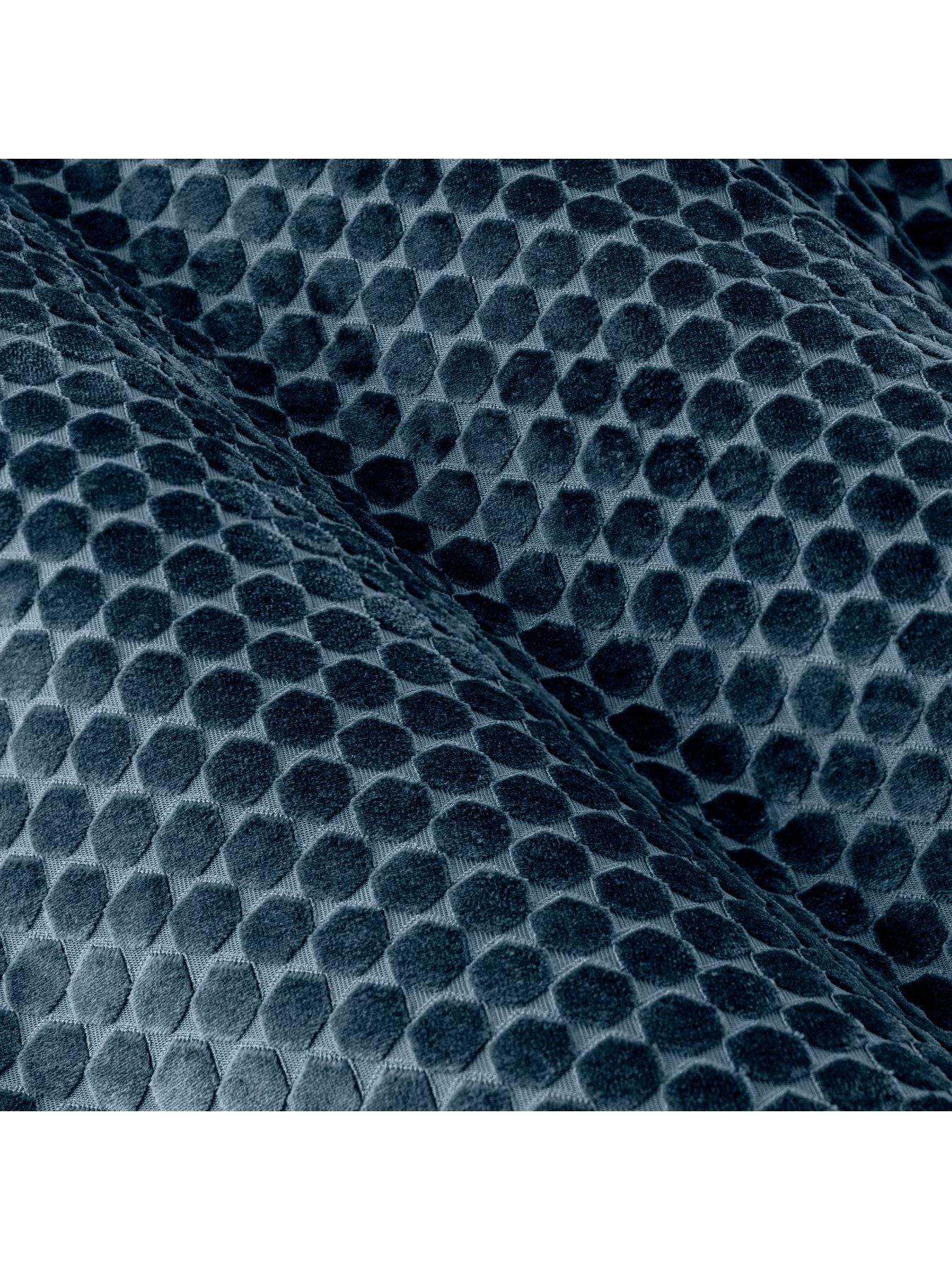 paoletti-neptune-eyelet-curtainsdetail