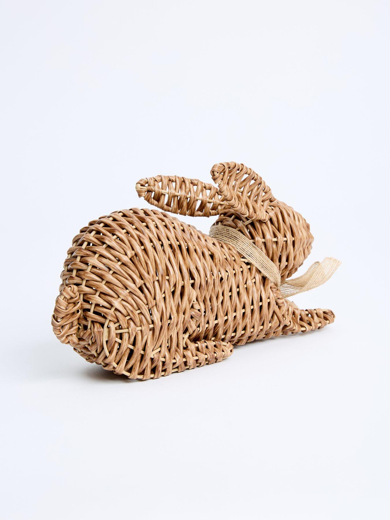 the-very-collection-lying-down-faux-rattan-rabbitback