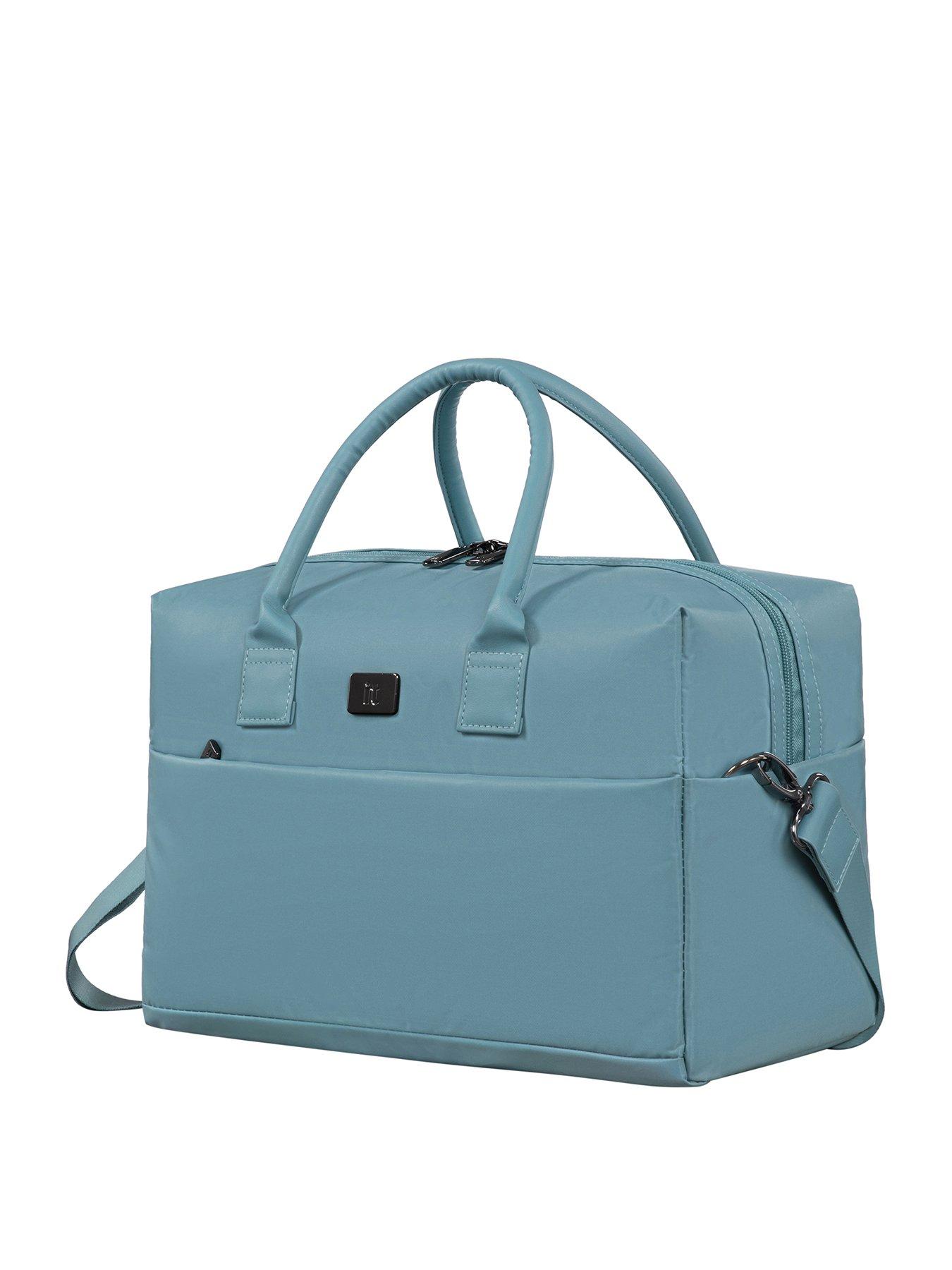 Image 1 of 7 of it Luggage Outpaced Smoke Blue Holdall