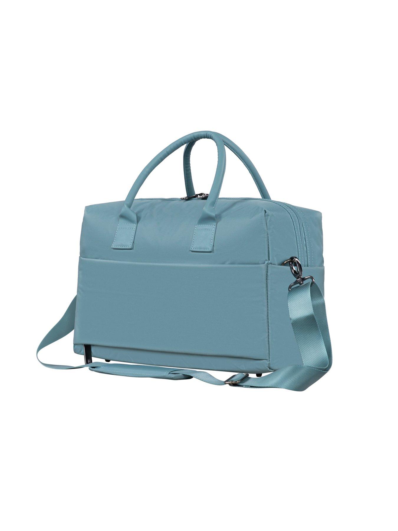 Image 4 of 7 of it Luggage Outpaced Smoke Blue Holdall