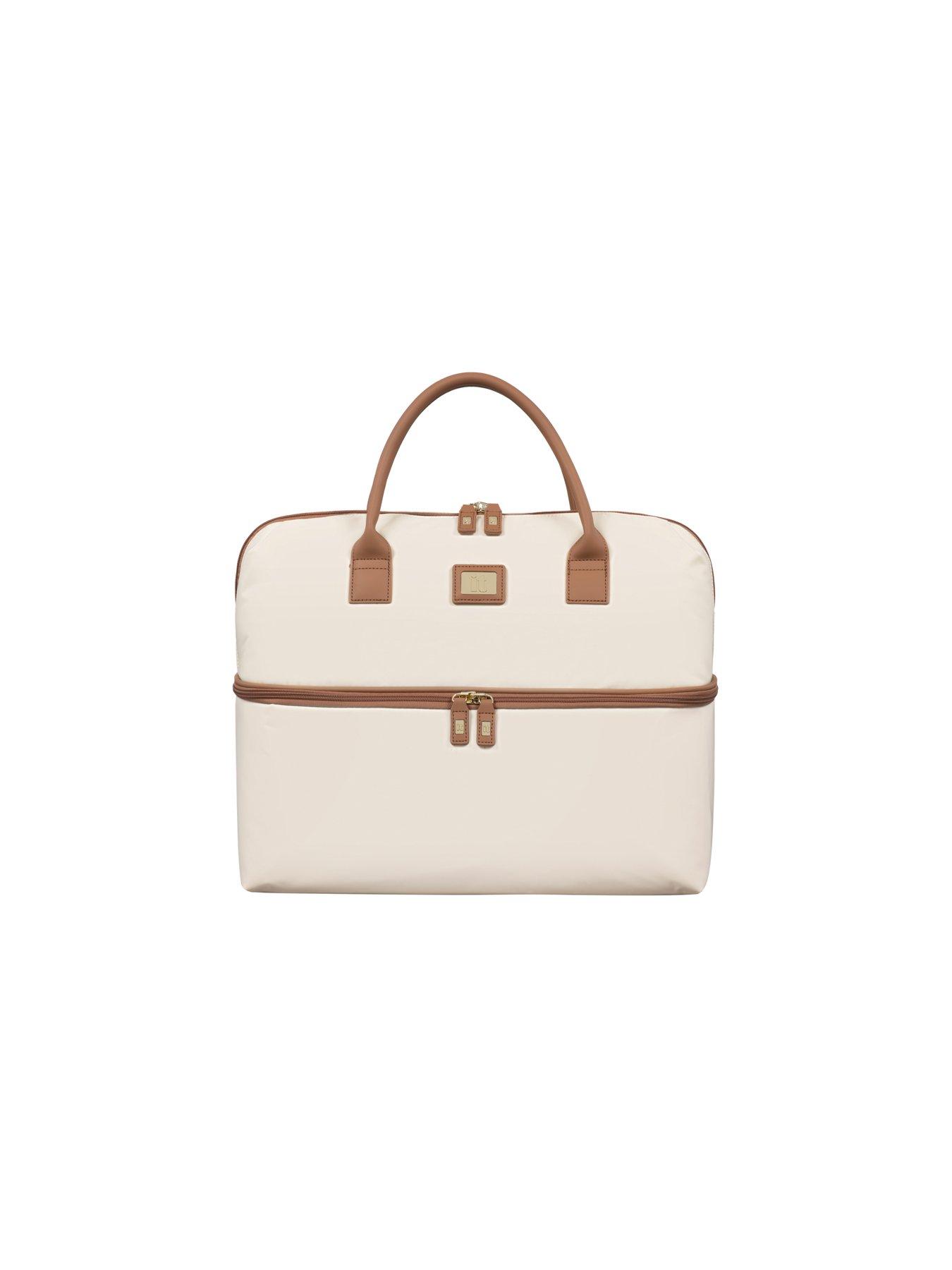 Image 2 of 7 of it Luggage Alluring Cr&egrave;me Holdall
